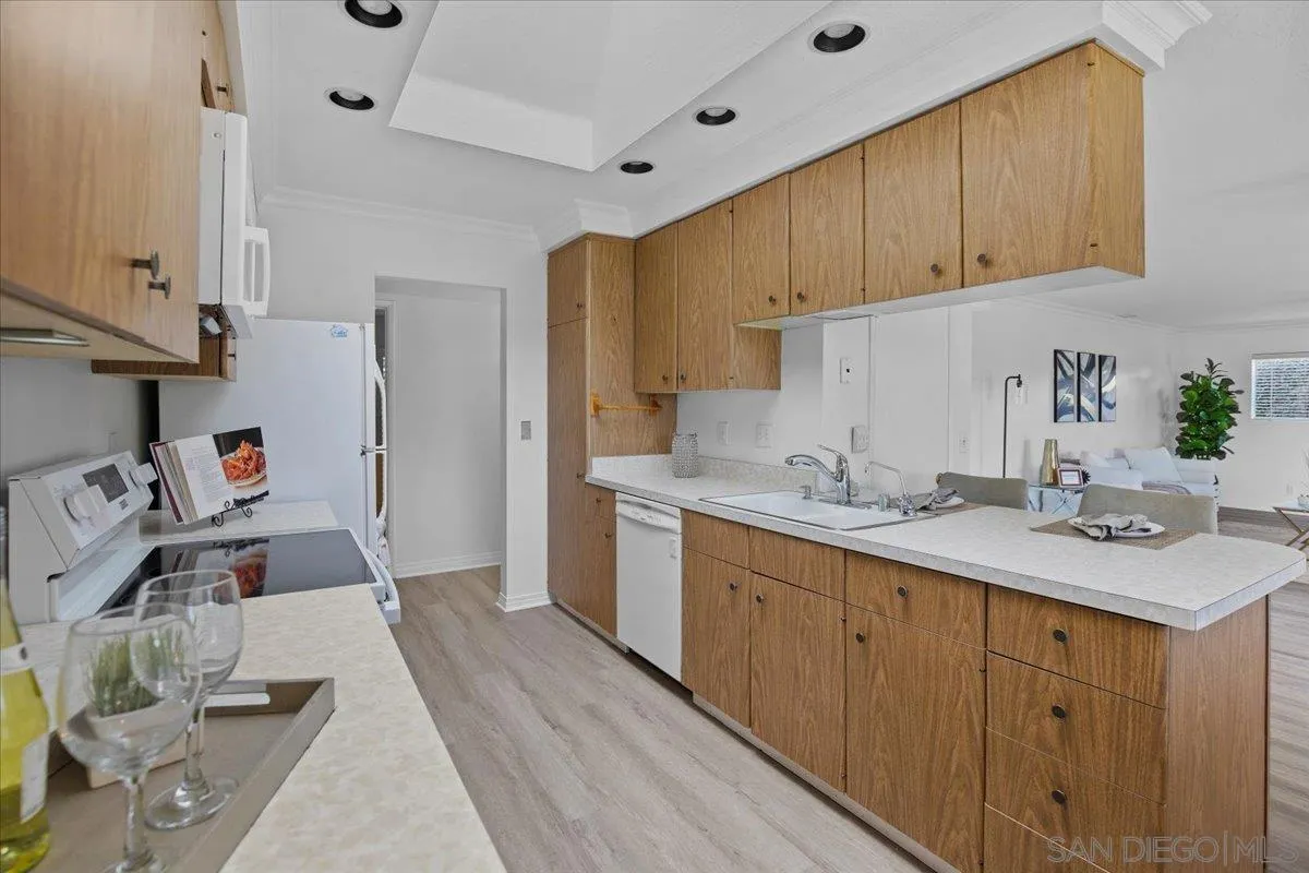 https://cdn.realtyfeed.com/cdn/127/260002317/c13a80bcf71b71e395ef5e853c9c7457.webp