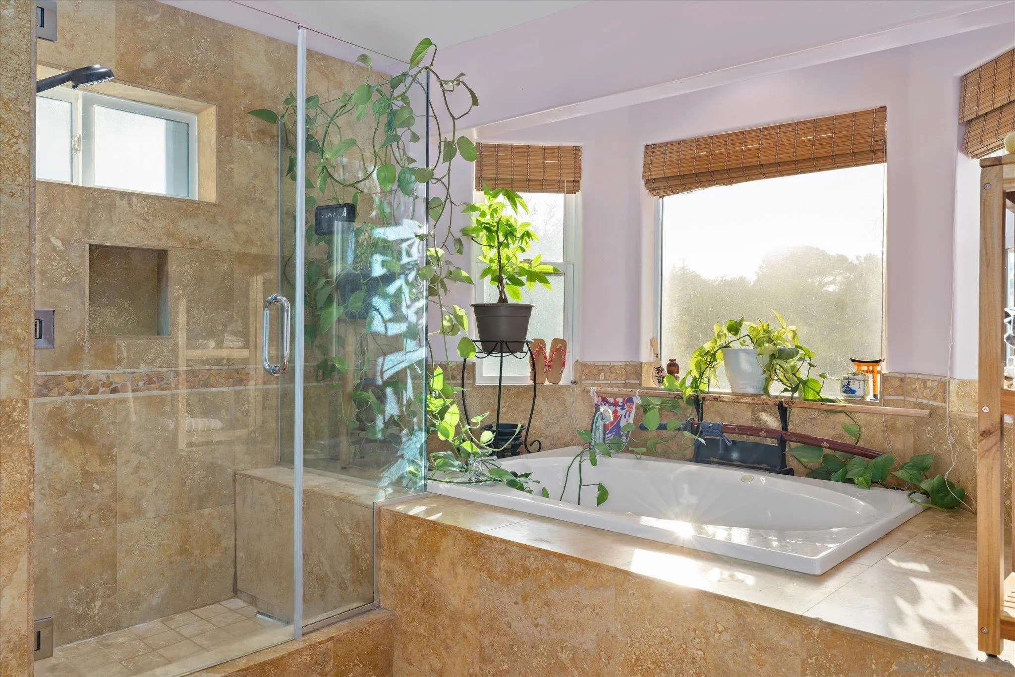 https://cdn.realtyfeed.com/cdn/127/260002320/2a7fb140ca33282e05b1828b604f2872.webp