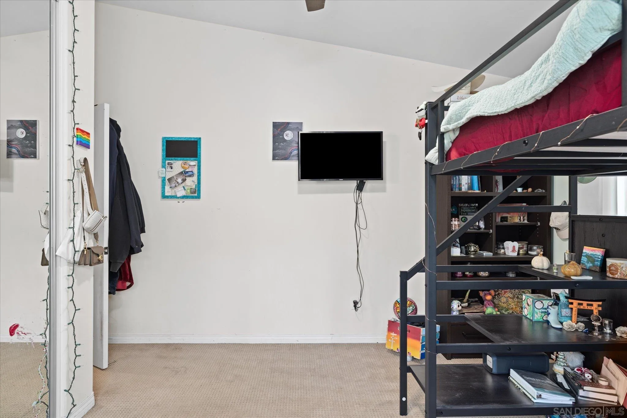 https://cdn.realtyfeed.com/cdn/127/260002320/38a0621b771a0079ac8ac63fc1d6e10a.webp