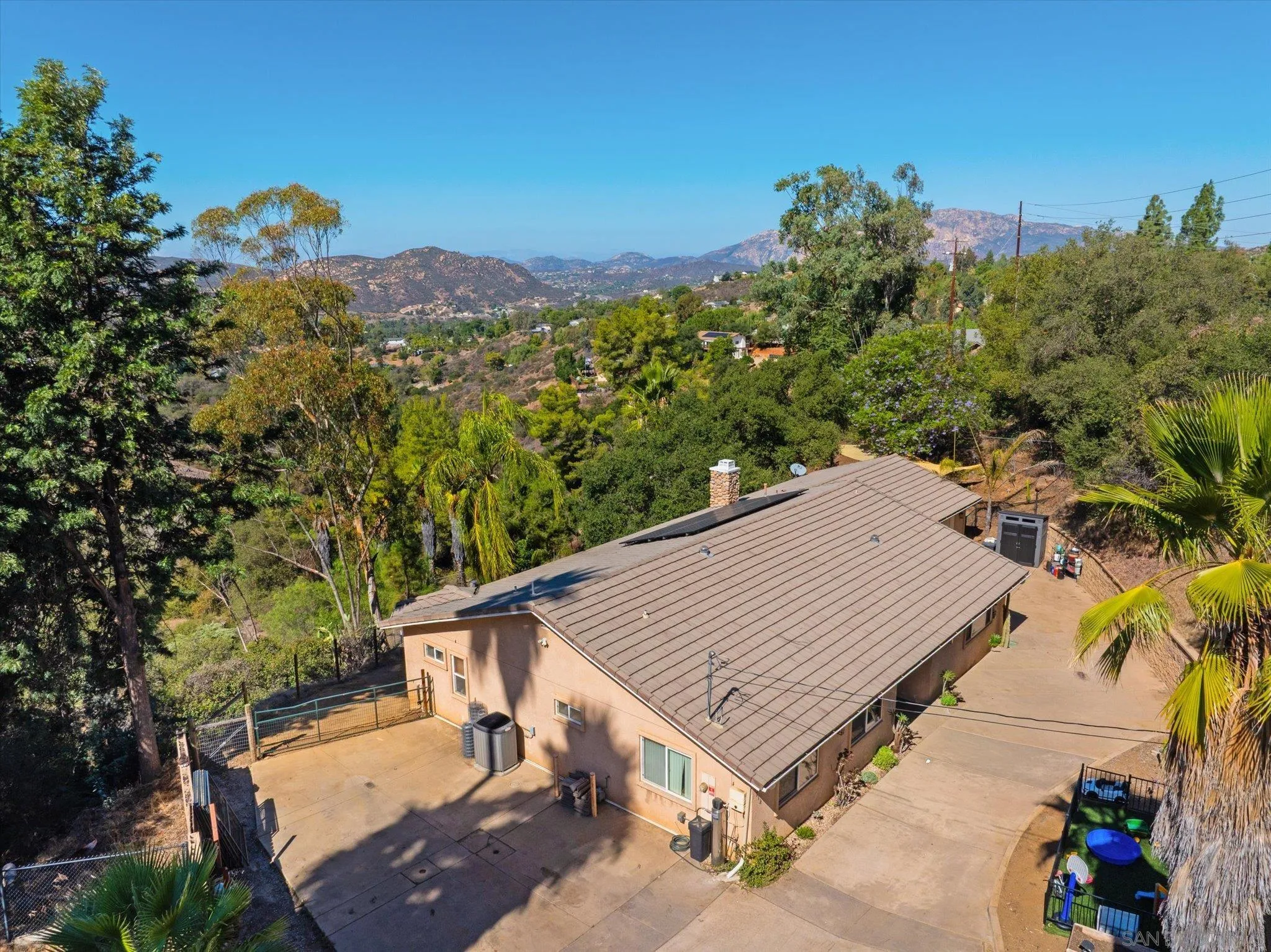 https://cdn.realtyfeed.com/cdn/127/260002320/ac451c95b5b3da88fcf934082a98974d.webp