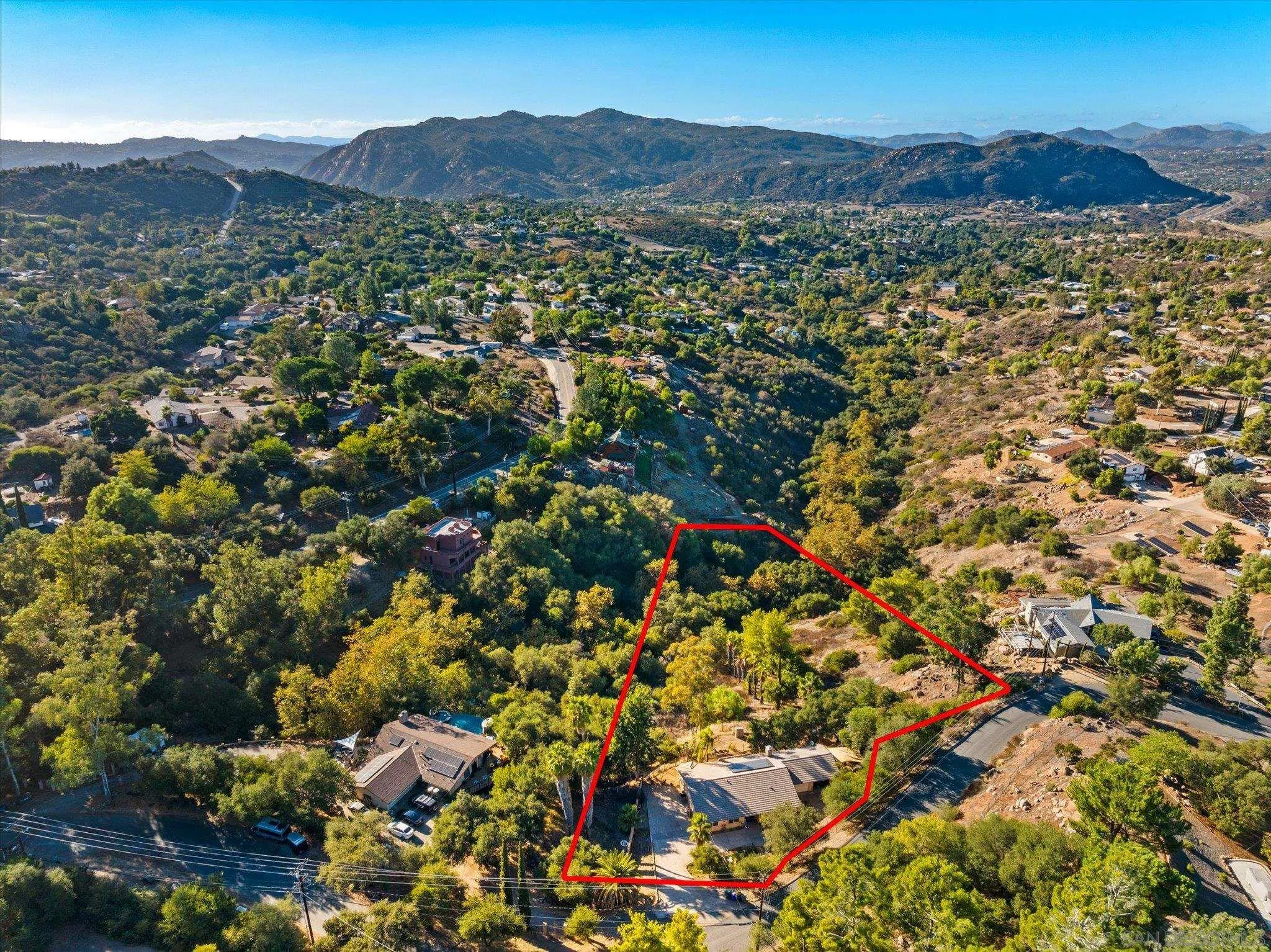 https://cdn.realtyfeed.com/cdn/127/260002320/c074fc740510ea0ba896681fde530b94.webp