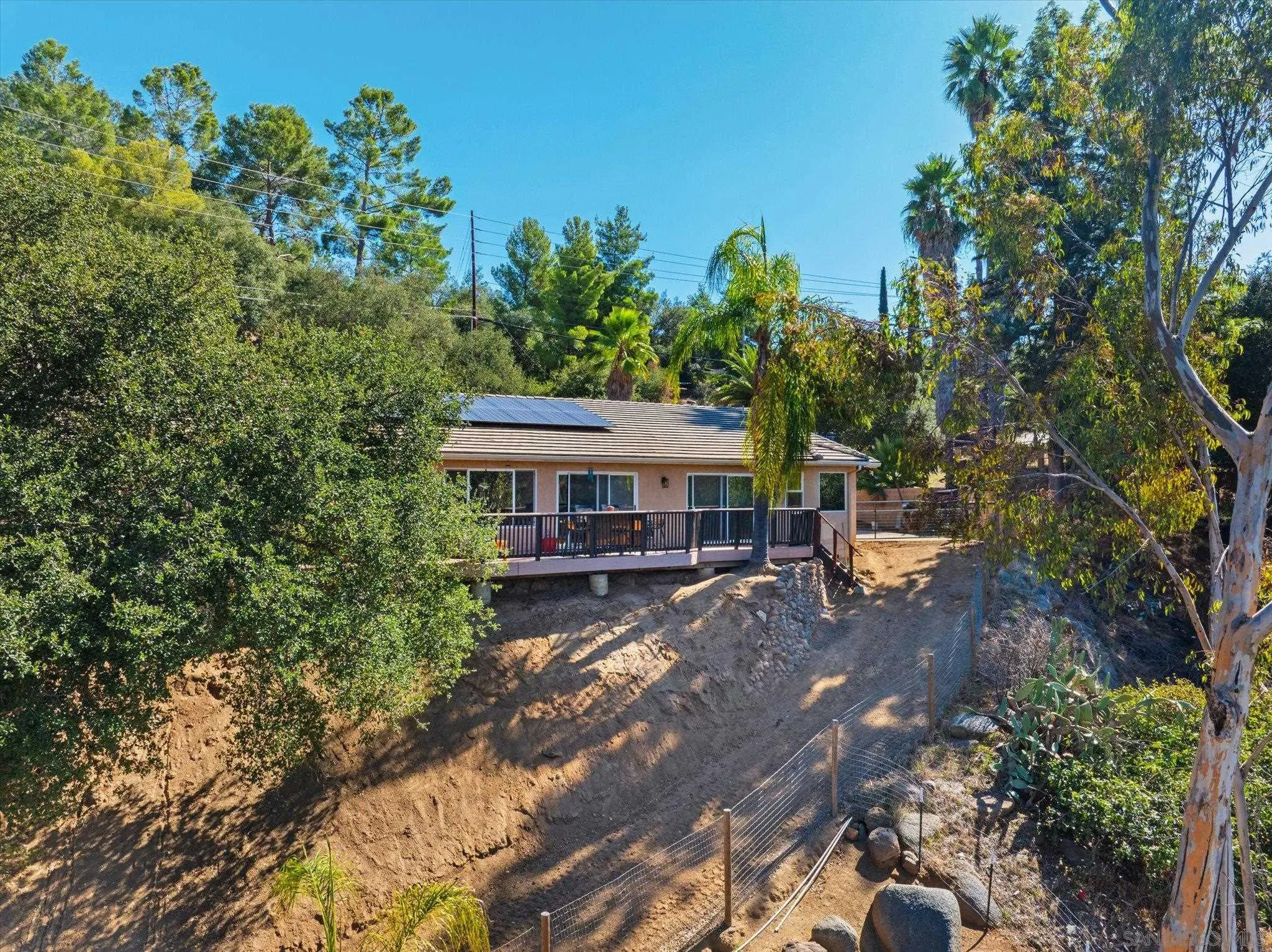 https://cdn.realtyfeed.com/cdn/127/260002320/dc4d26d65c9ada6b14e5e4c300824aba.webp