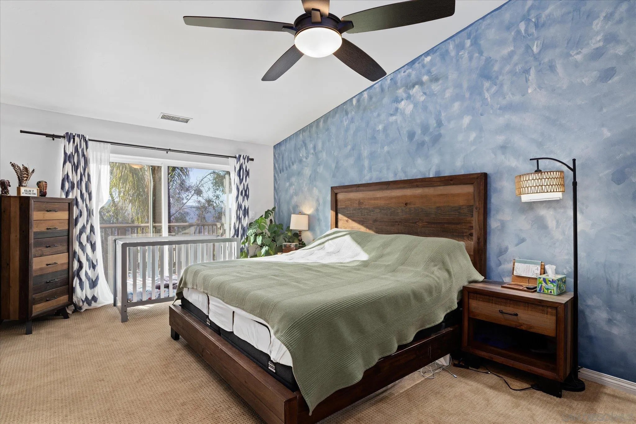 https://cdn.realtyfeed.com/cdn/127/260002320/f726eb1a0c33f333bbcd933923c8f111.webp