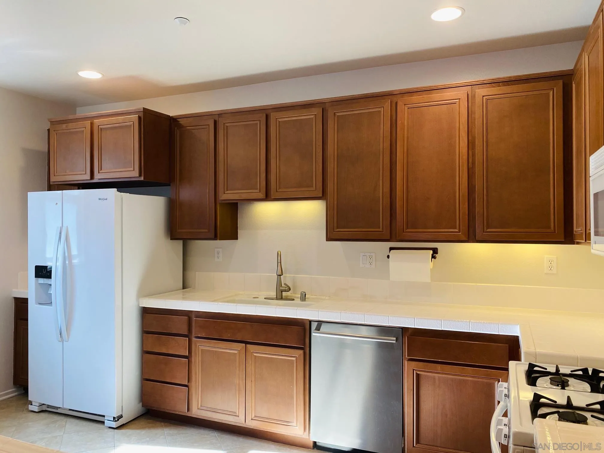 Photo #8: 260002325 Listing: Photo #8