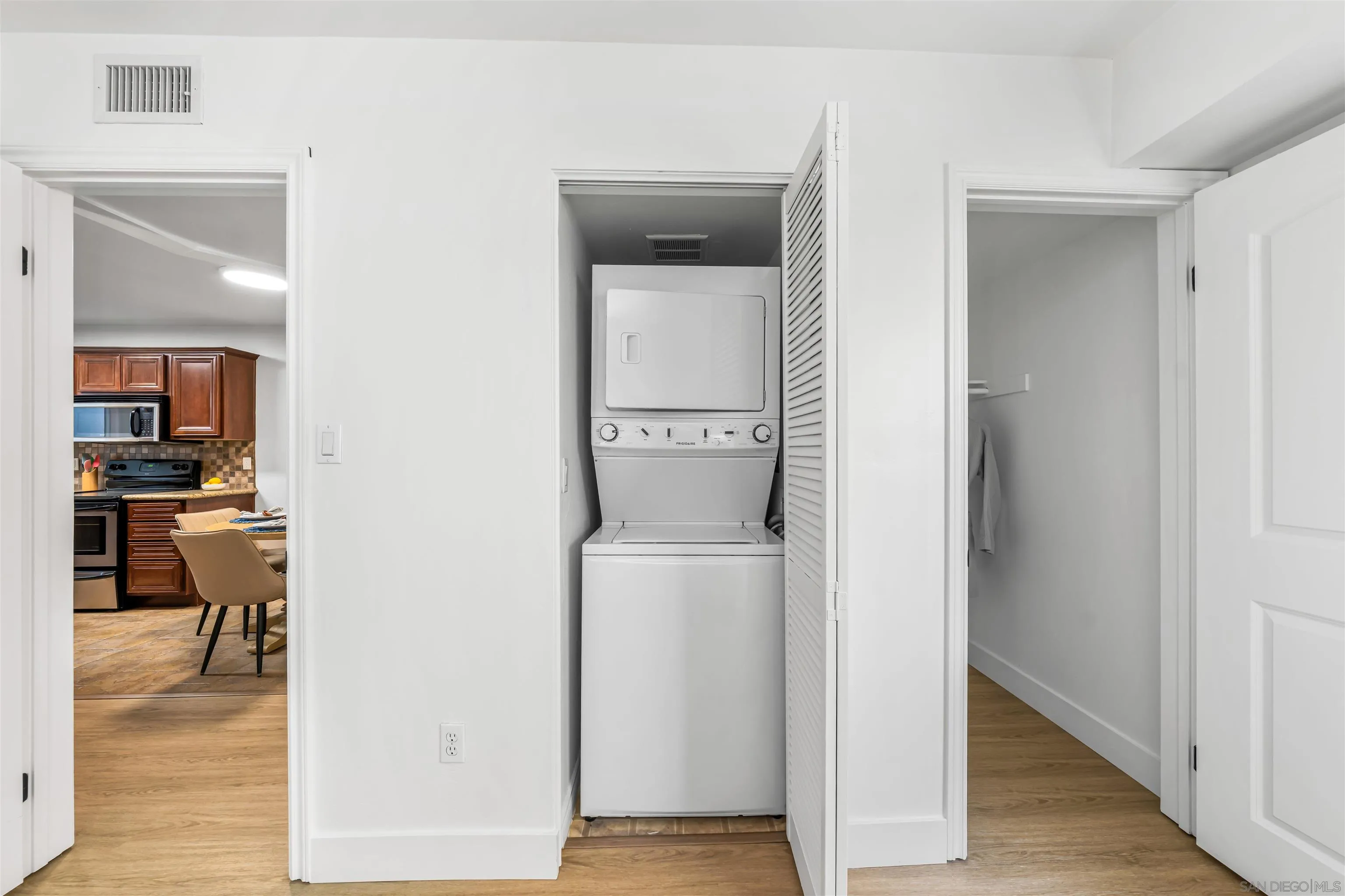 Photo #18: 260002327 Listing: Photo #18