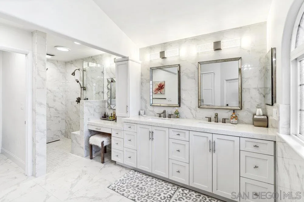 https://cdn.realtyfeed.com/cdn/127/260002328/184f0074f6b7d66aa7b7b698994ff274.webp