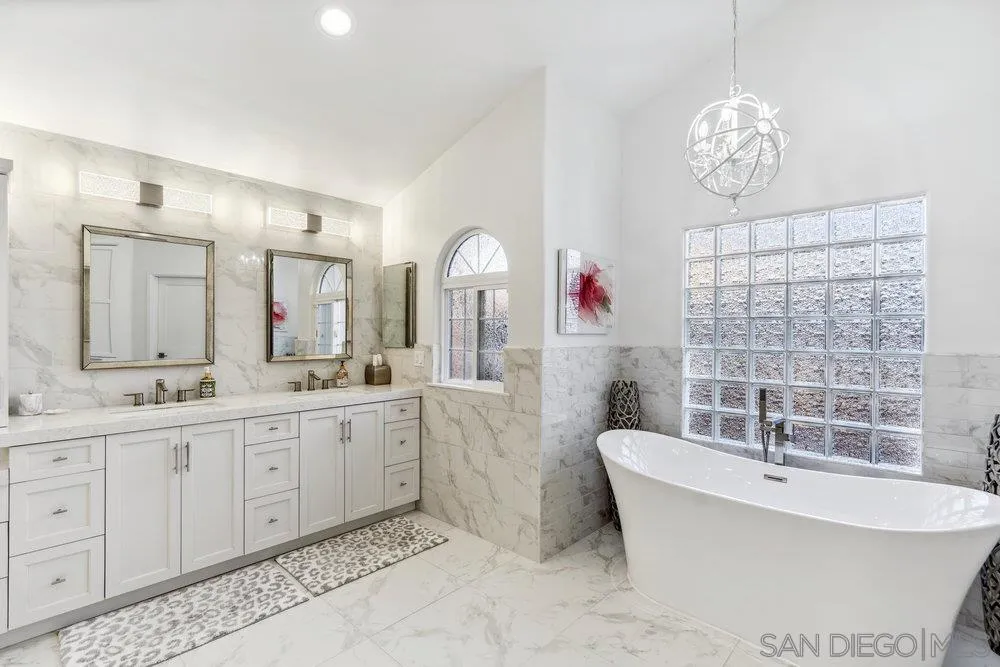 https://cdn.realtyfeed.com/cdn/127/260002328/b9d4d8e547c4f7385409a3291e04e479.webp