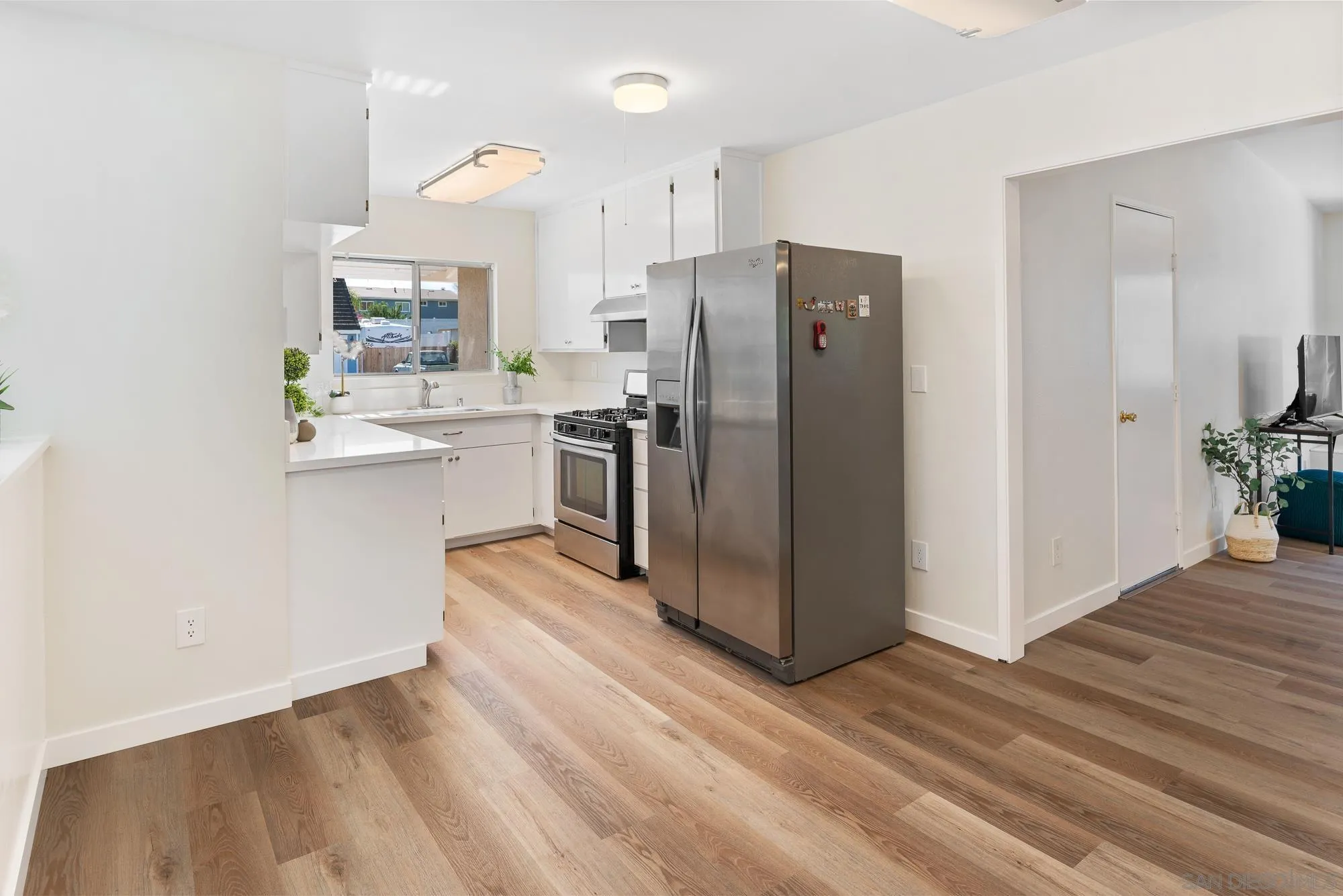 https://cdn.realtyfeed.com/cdn/127/260002332/0f849d58536bc9e5e5661be8c15d0cfc.webp