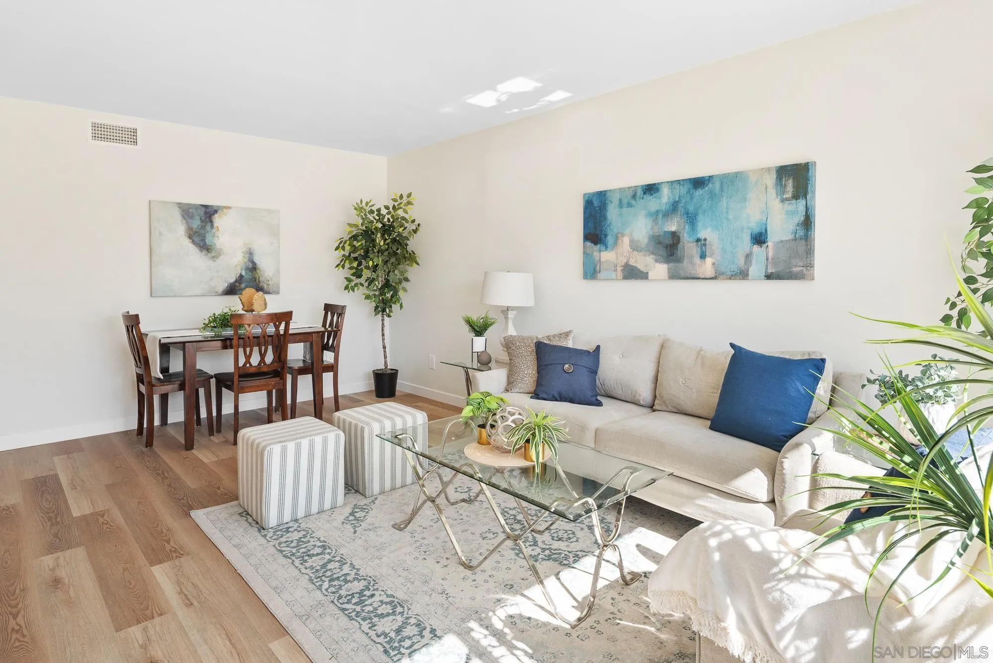 https://cdn.realtyfeed.com/cdn/127/260002332/148d407259782e86152a3764b030e605.webp