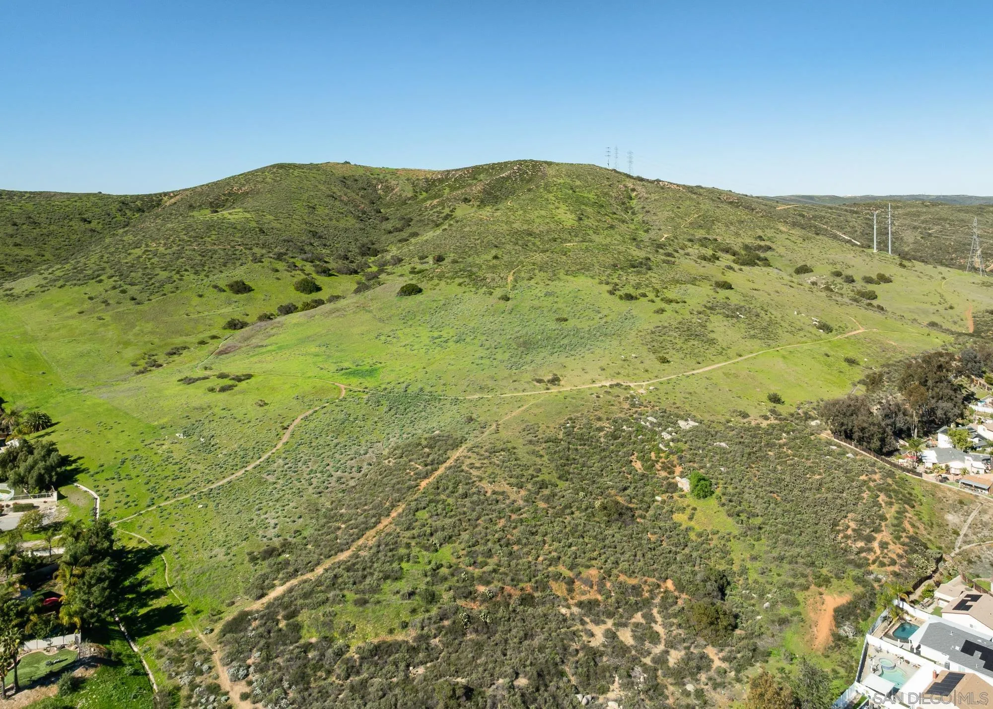 https://cdn.realtyfeed.com/cdn/127/260002332/33ff3975654bee18083cac15d894ca73.webp