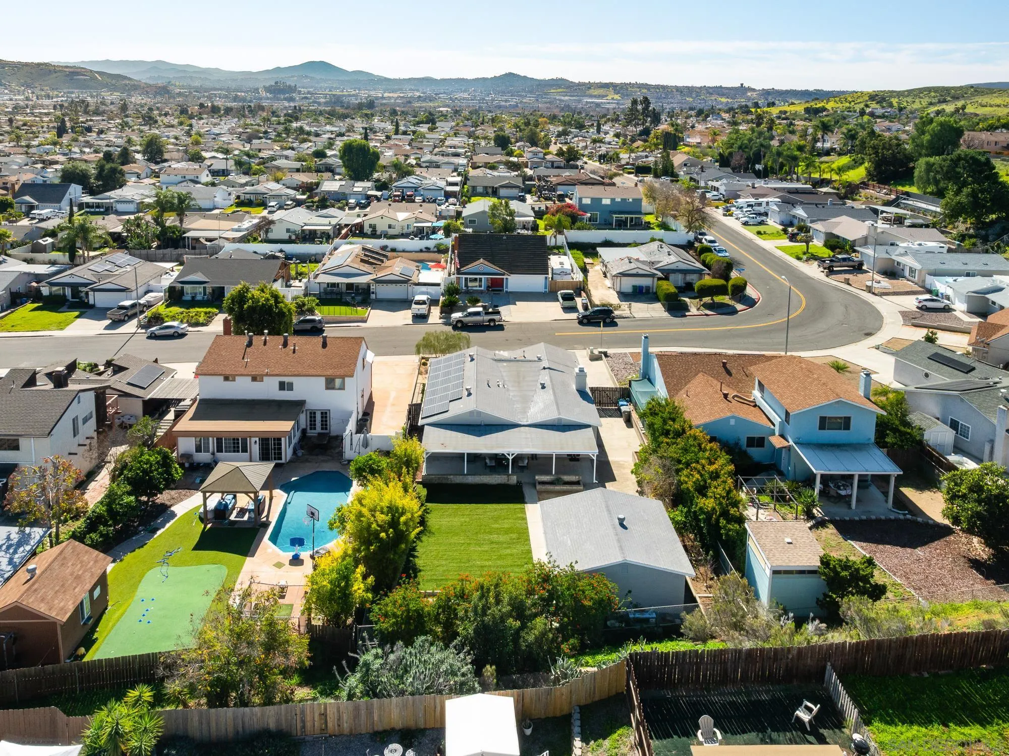 https://cdn.realtyfeed.com/cdn/127/260002332/90203f8c90e02c98c648f5272de73f2b.webp