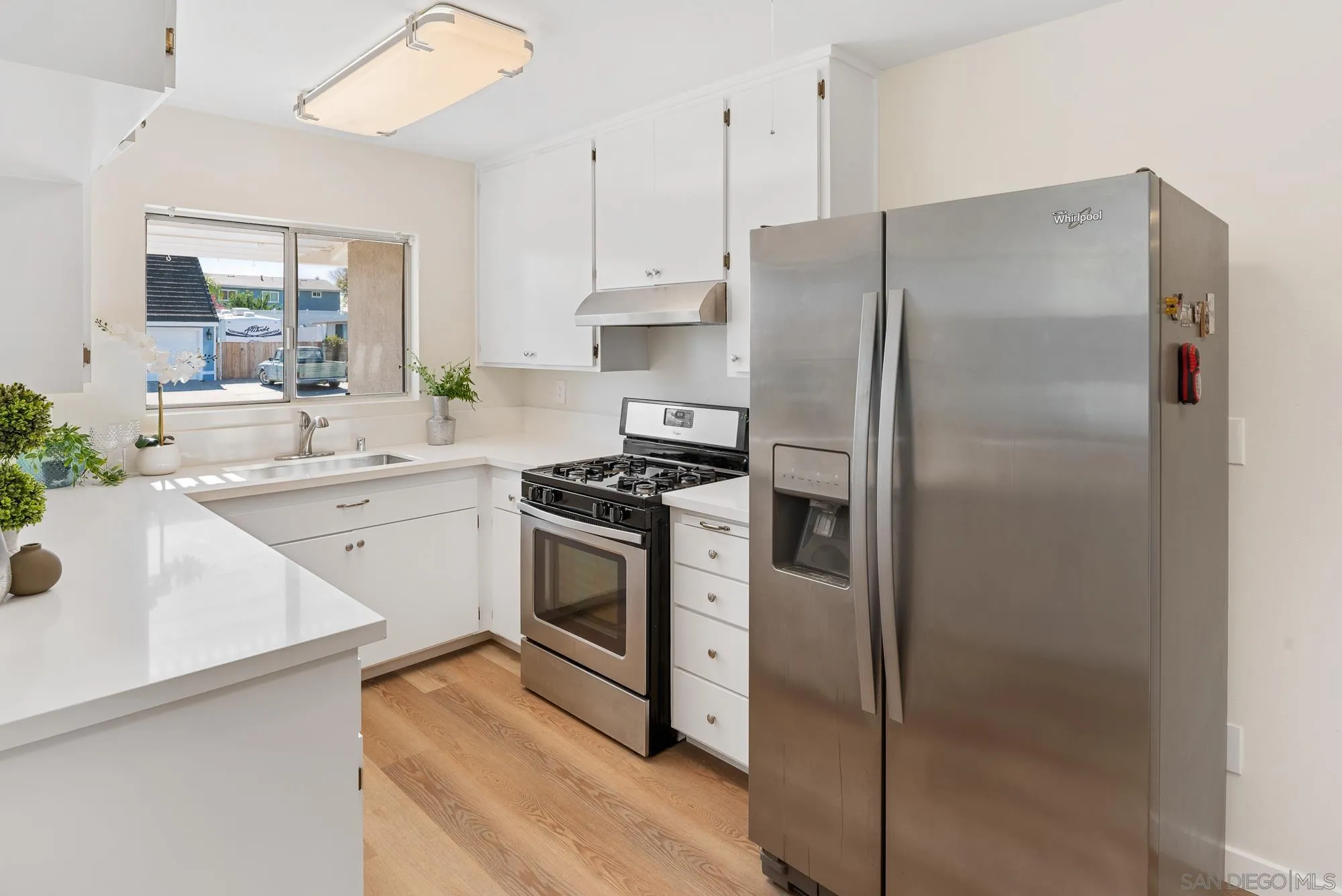 https://cdn.realtyfeed.com/cdn/127/260002332/9156b001eed602986cc677bdd5dd7436.webp