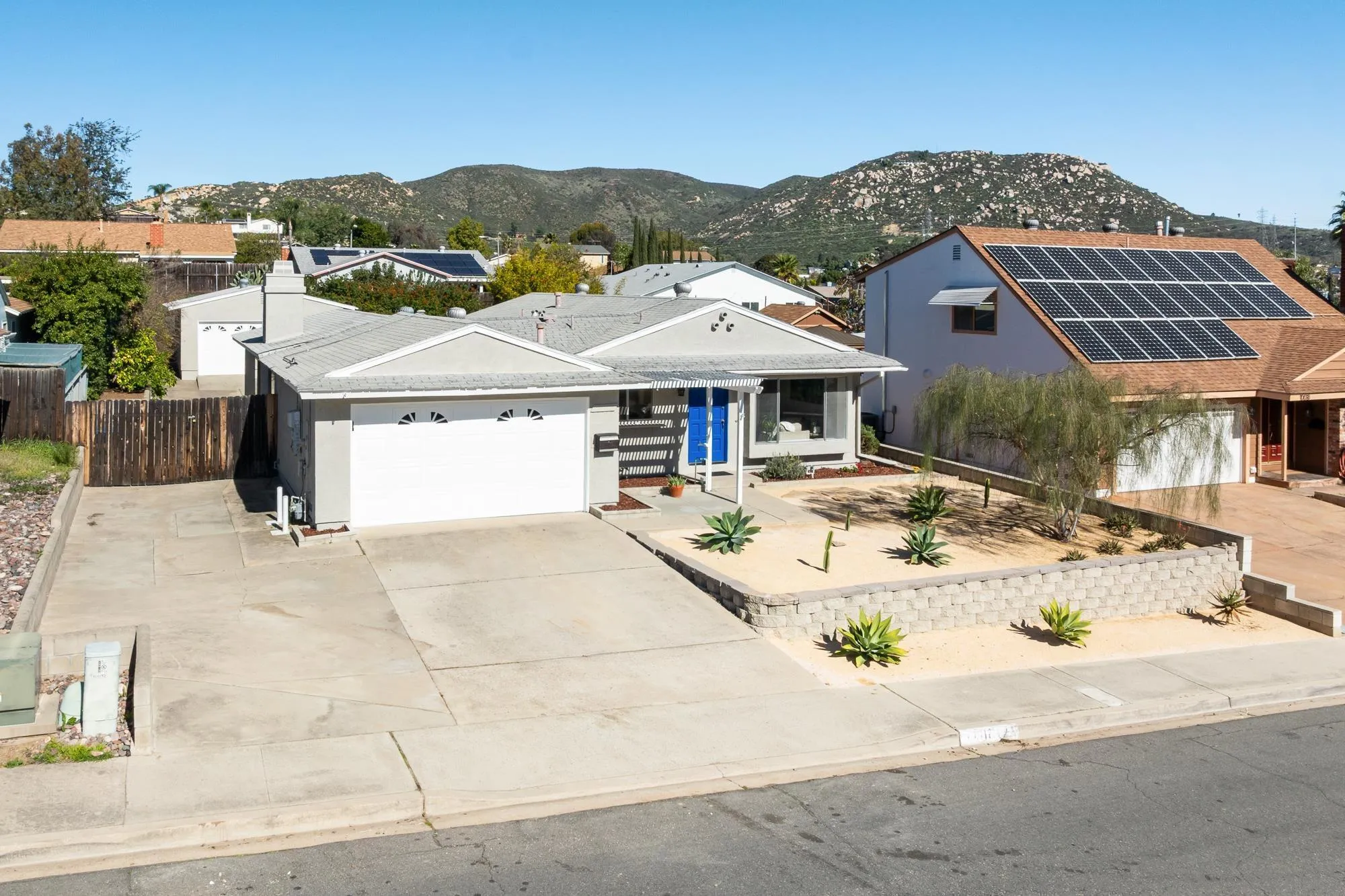 https://cdn.realtyfeed.com/cdn/127/260002332/f6121b908b7ec78275102c4e00beb4b6.webp