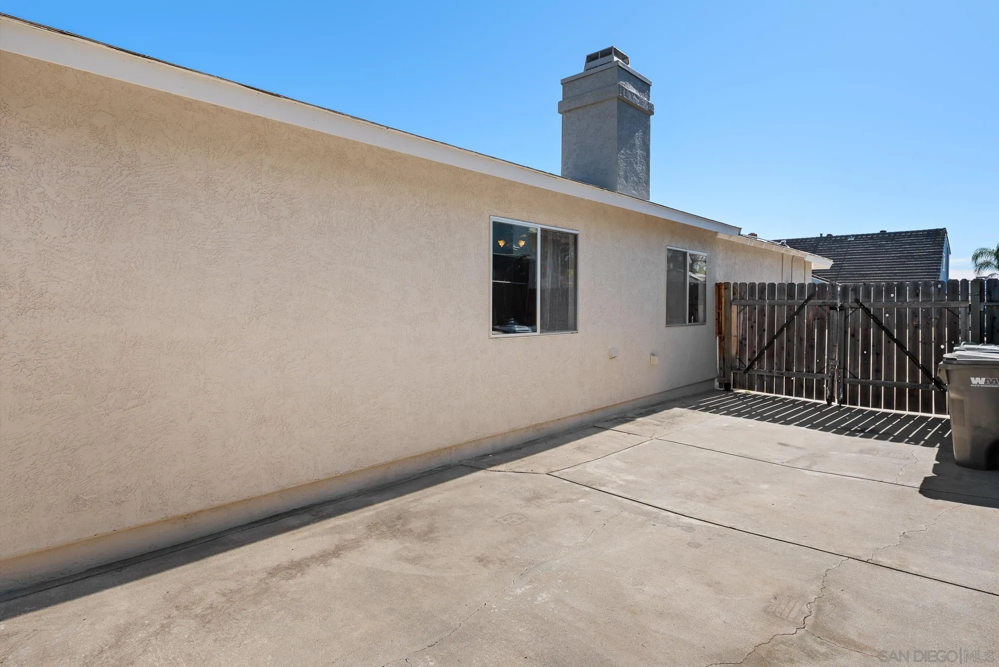 https://cdn.realtyfeed.com/cdn/127/260002332/fd57333b875bc05ed081d65a995c1791.webp