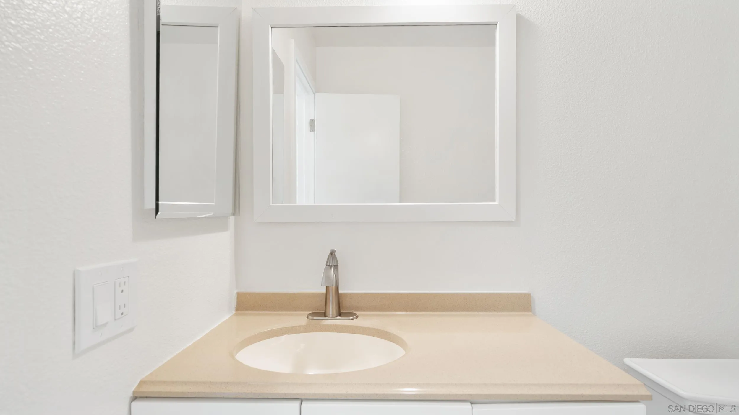 Photo #16: 260002334 Listing: Photo #16