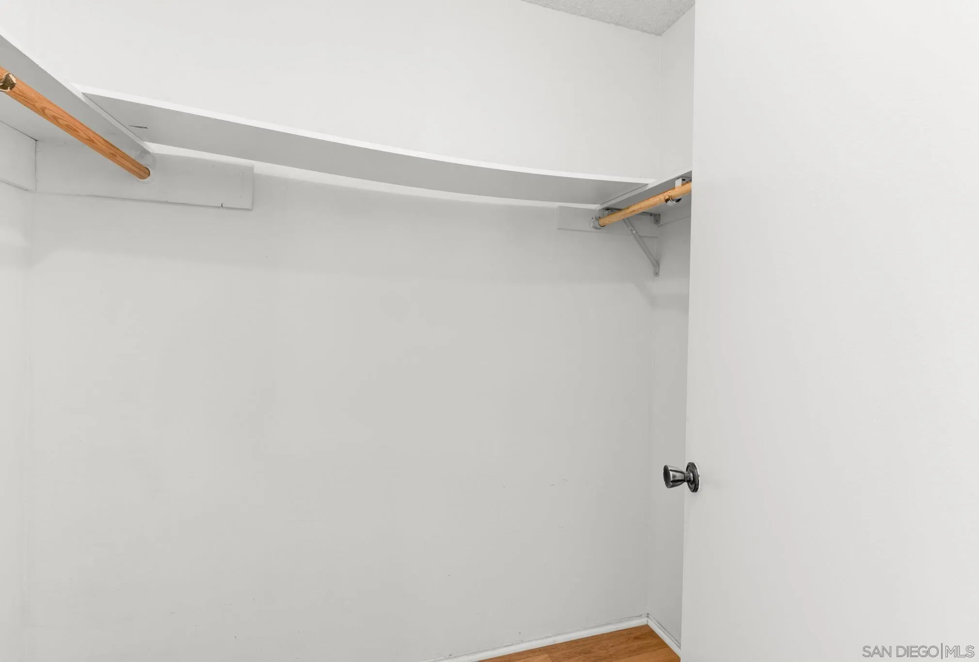 https://cdn.realtyfeed.com/cdn/127/260002335/63133c3e435000fb94fd1513abd1ee1d.webp