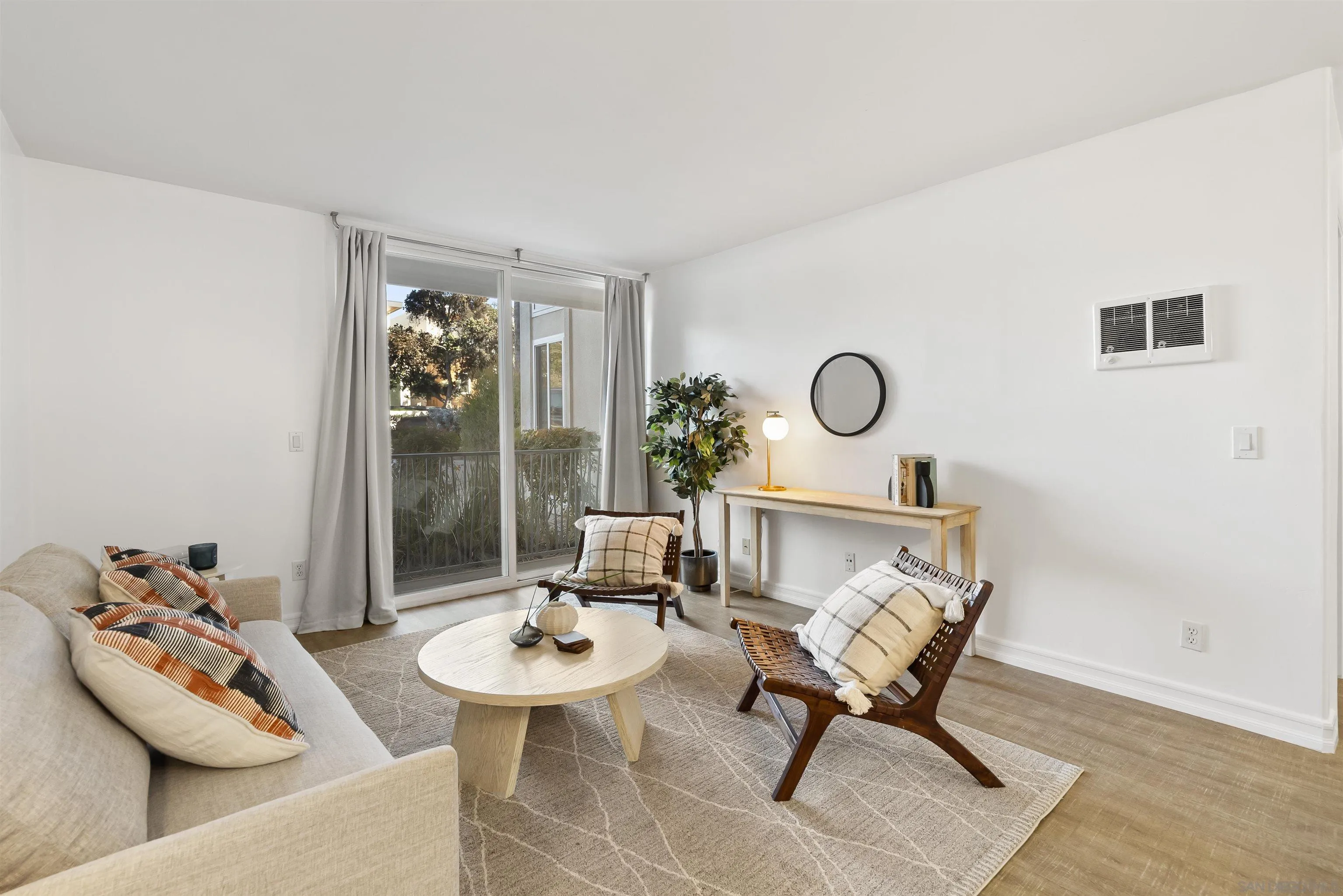 https://cdn.realtyfeed.com/cdn/127/260002336/d5c330da23746f949a64c5adb28db7e1.webp