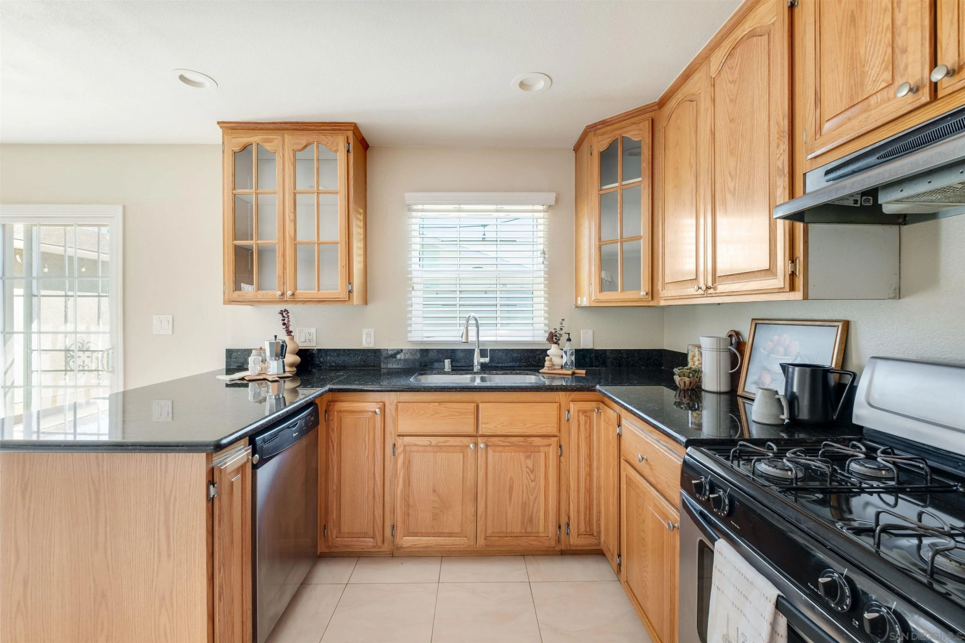 https://cdn.realtyfeed.com/cdn/127/260002337/612e36425622ec1c81163d41c51f483f.webp
