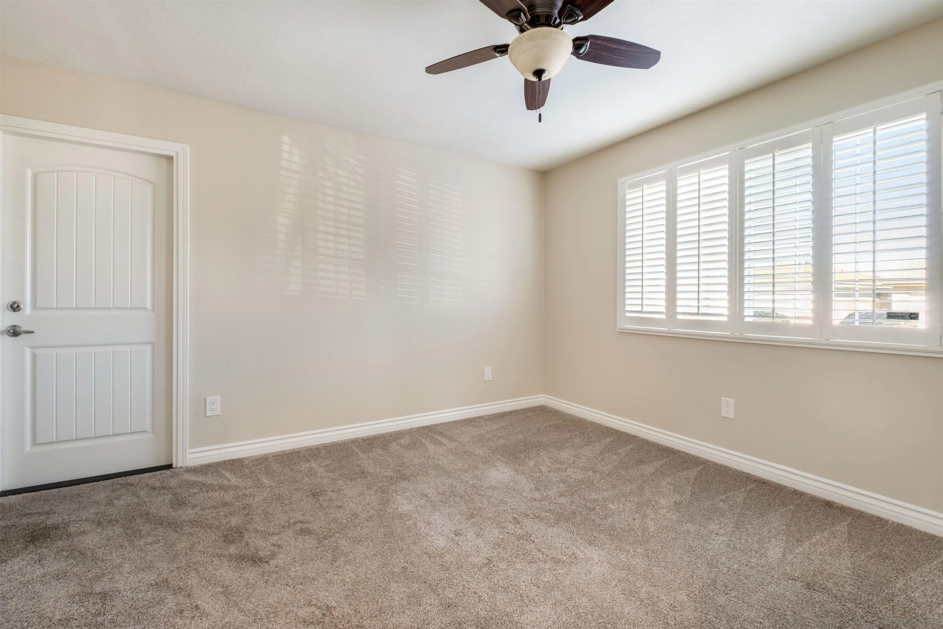 https://cdn.realtyfeed.com/cdn/127/260002337/6a7bdf117f7f3b2779b880cb09f99f70.webp