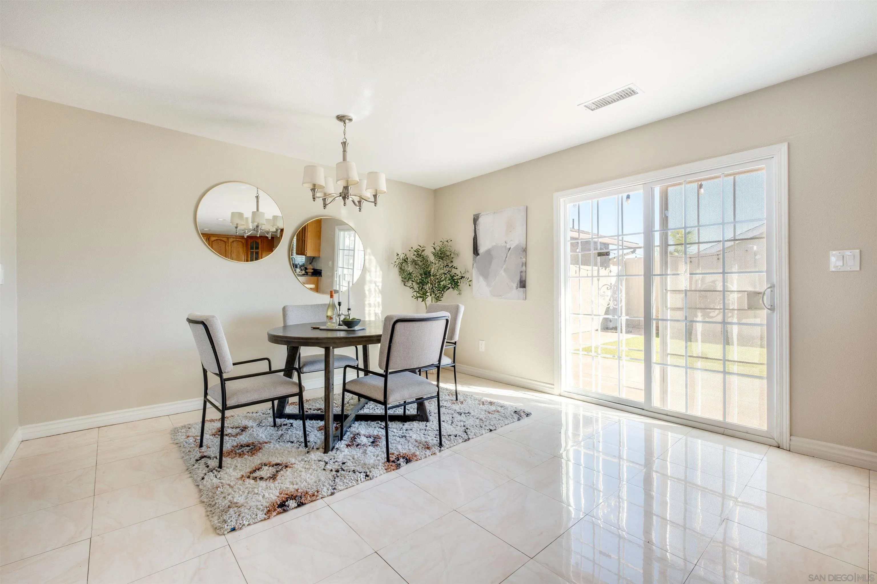 https://cdn.realtyfeed.com/cdn/127/260002337/ab8f6fe6ae56f751f087ed6916568b1d.webp