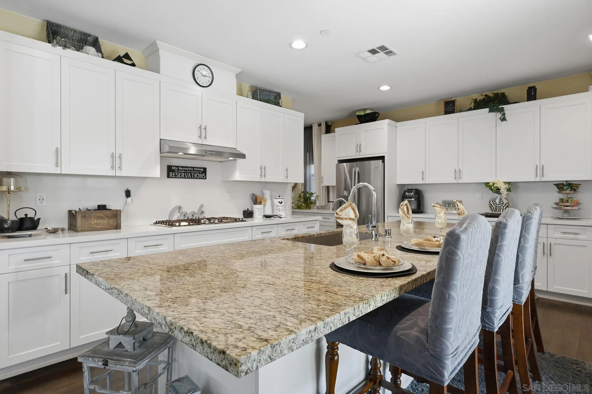 https://cdn.realtyfeed.com/cdn/127/260002338/91063258b2a8c334b0d7f05fb3c7ffe2.webp