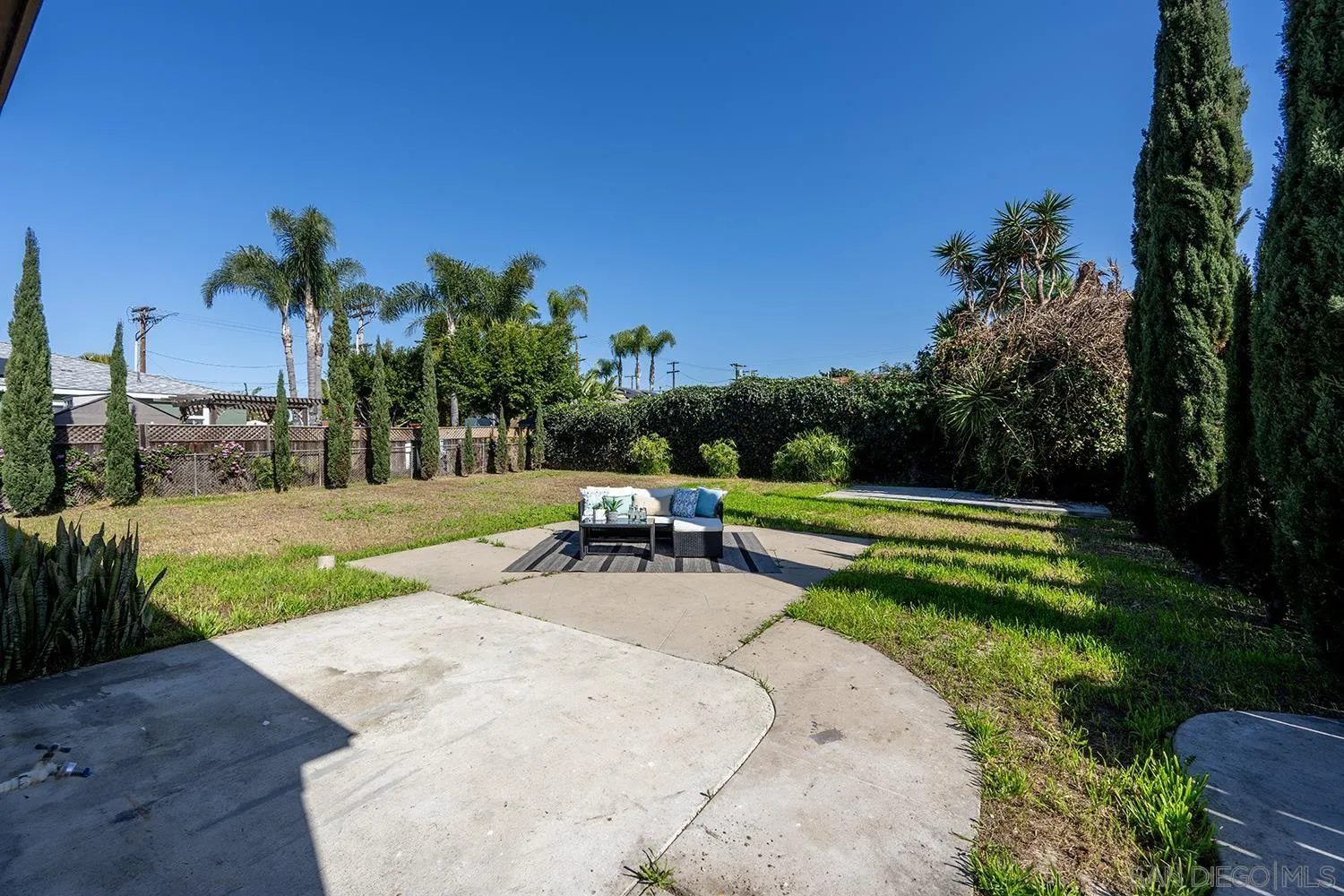 https://cdn.realtyfeed.com/cdn/127/260002340/115f41c17b69900448a225d1c31e5a03.webp