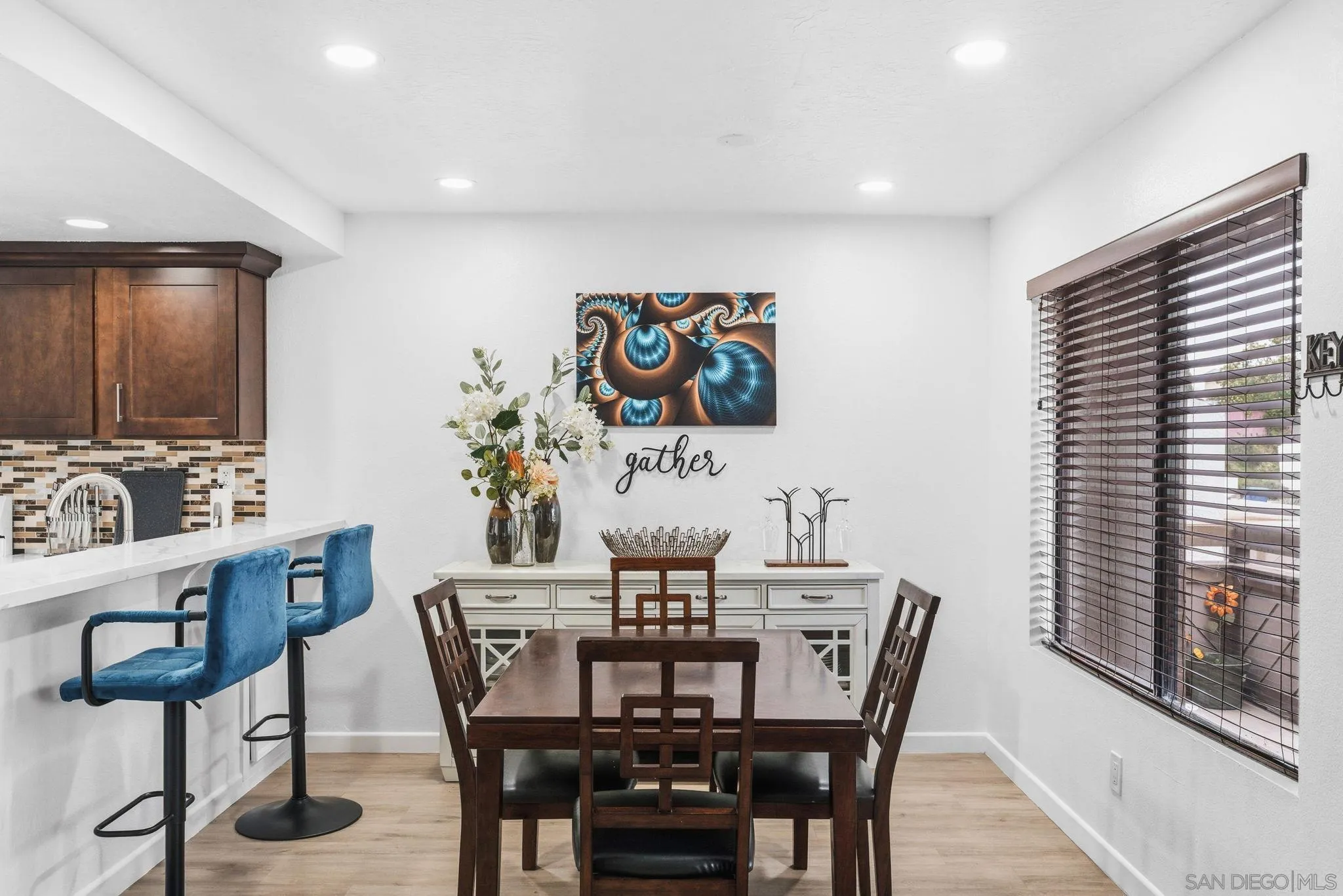https://cdn.realtyfeed.com/cdn/127/260002343/38f2f0df36cfe0994565a7521386f7a5.webp