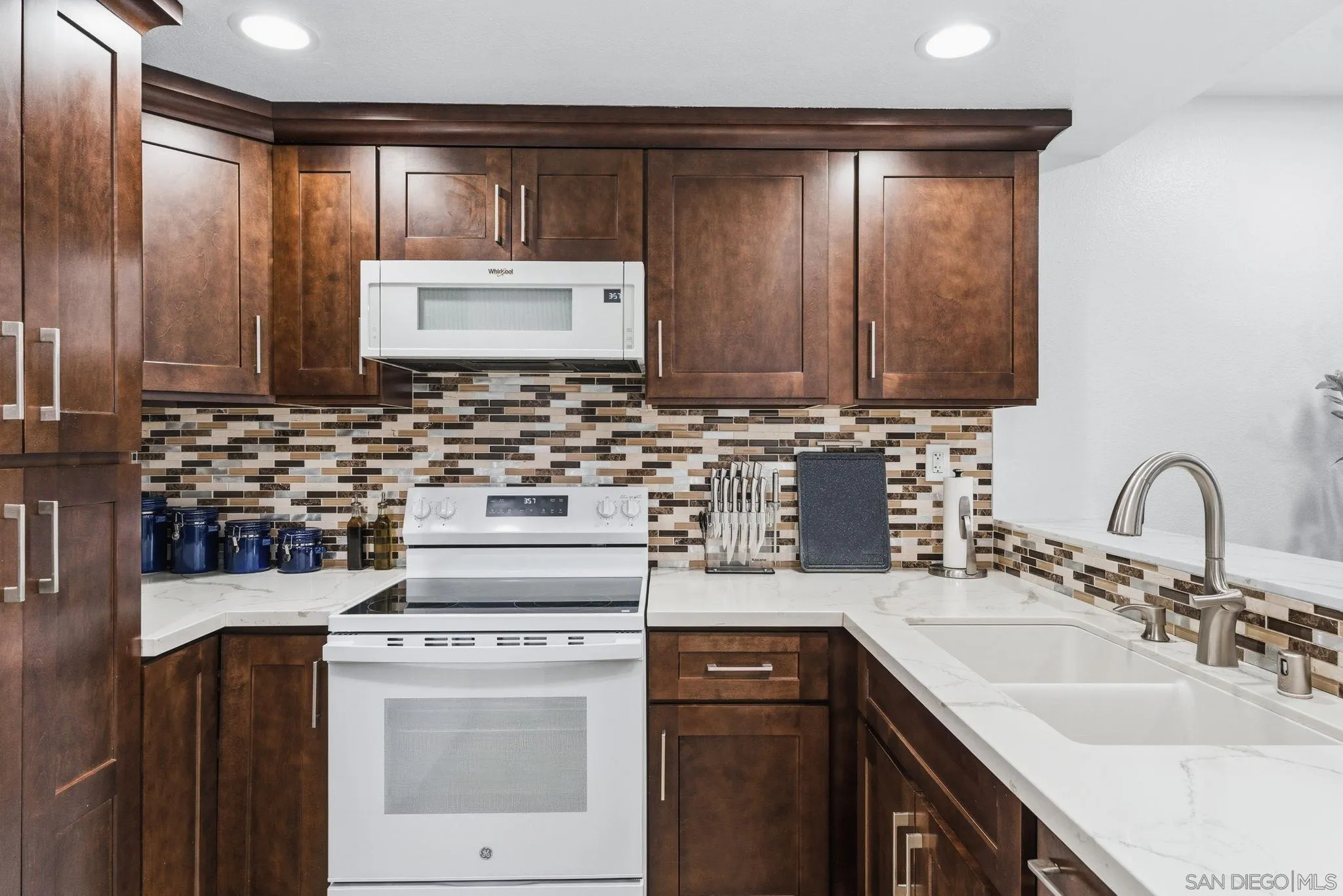 https://cdn.realtyfeed.com/cdn/127/260002343/b11f9491a1f5d2902946e69c03062410.webp