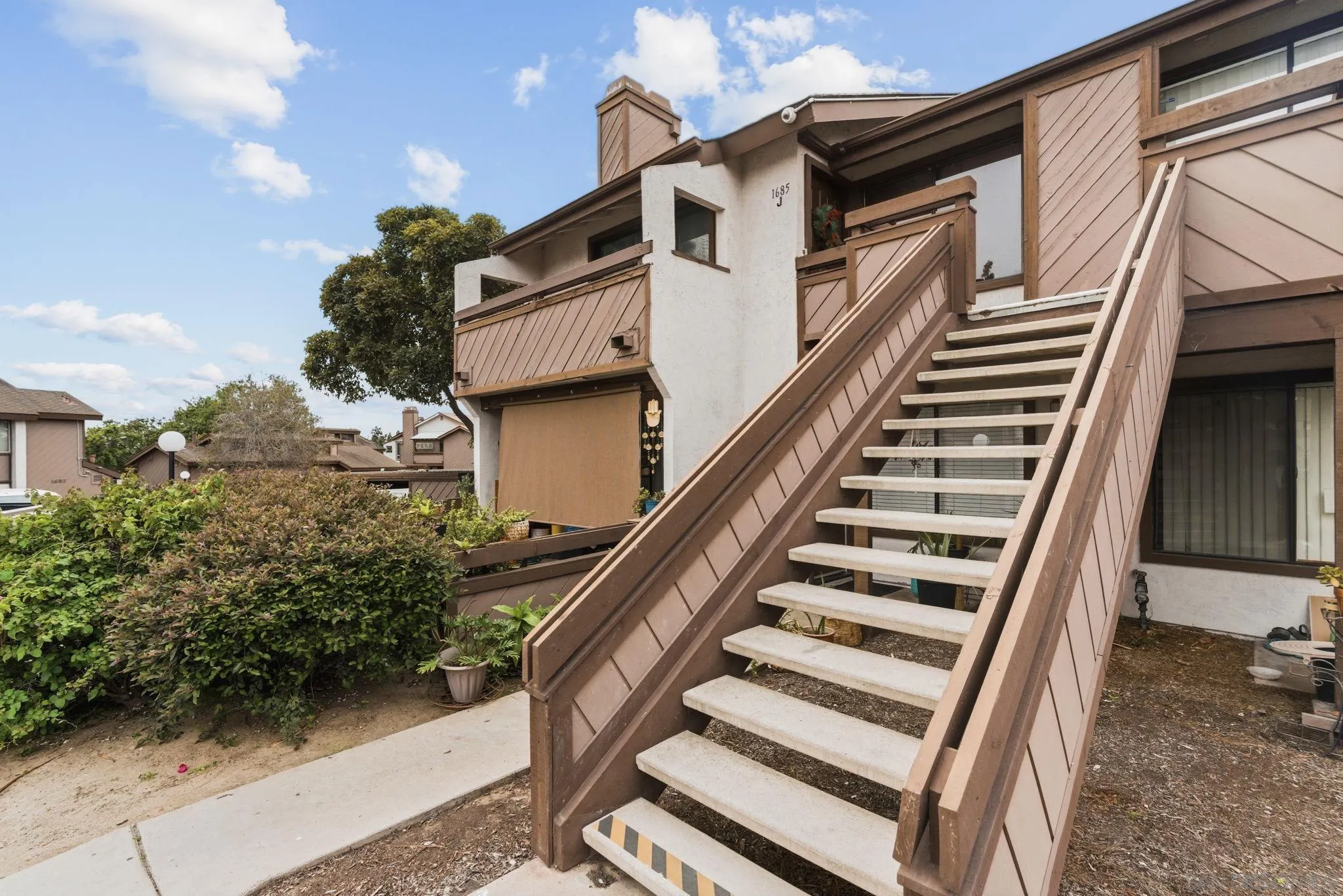 https://cdn.realtyfeed.com/cdn/127/260002343/ccb379f06360c9236f75c389ba911396.webp