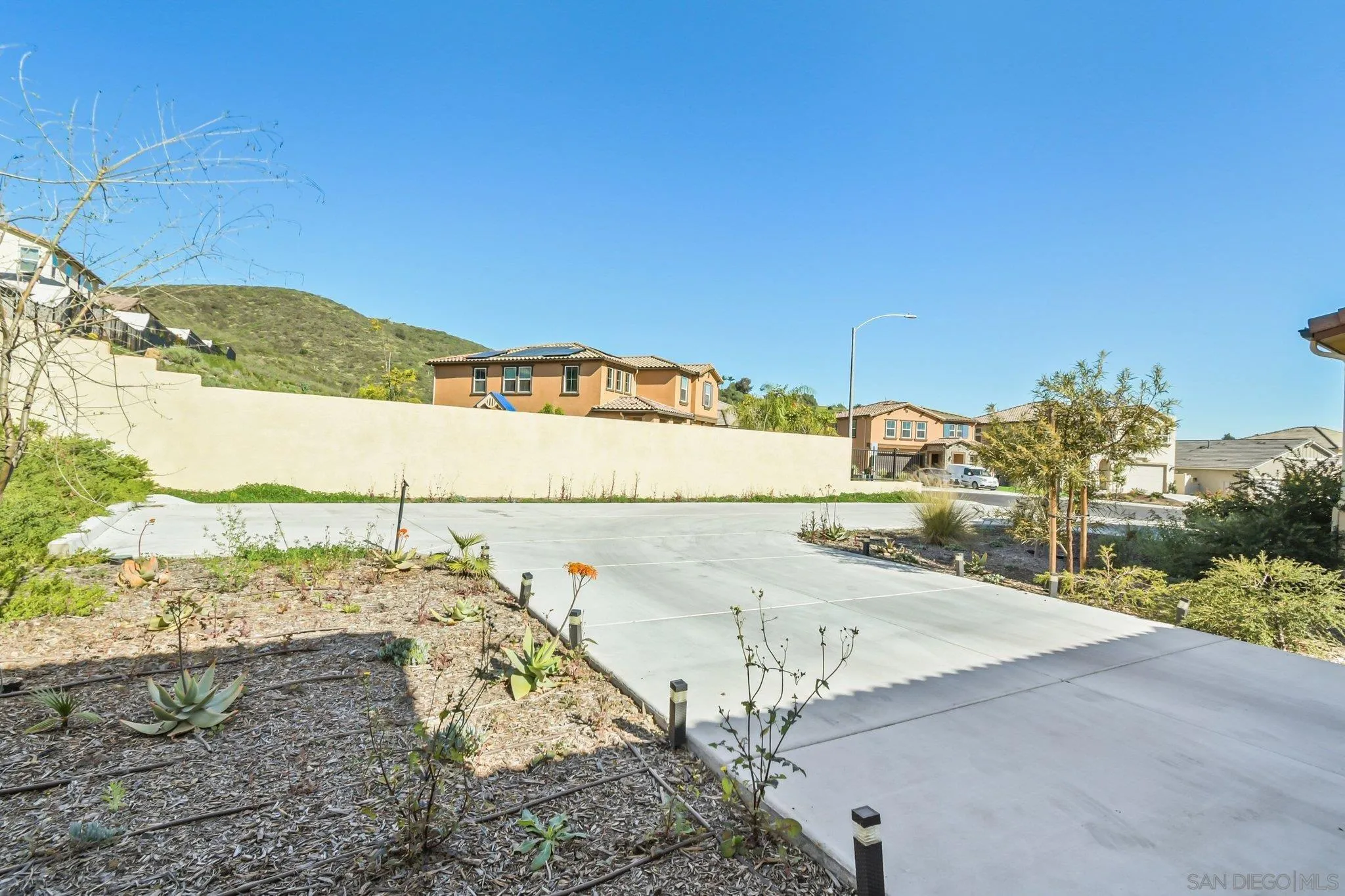 https://cdn.realtyfeed.com/cdn/127/260002347/0c78b58270825c240ca828dbe2077cea.webp