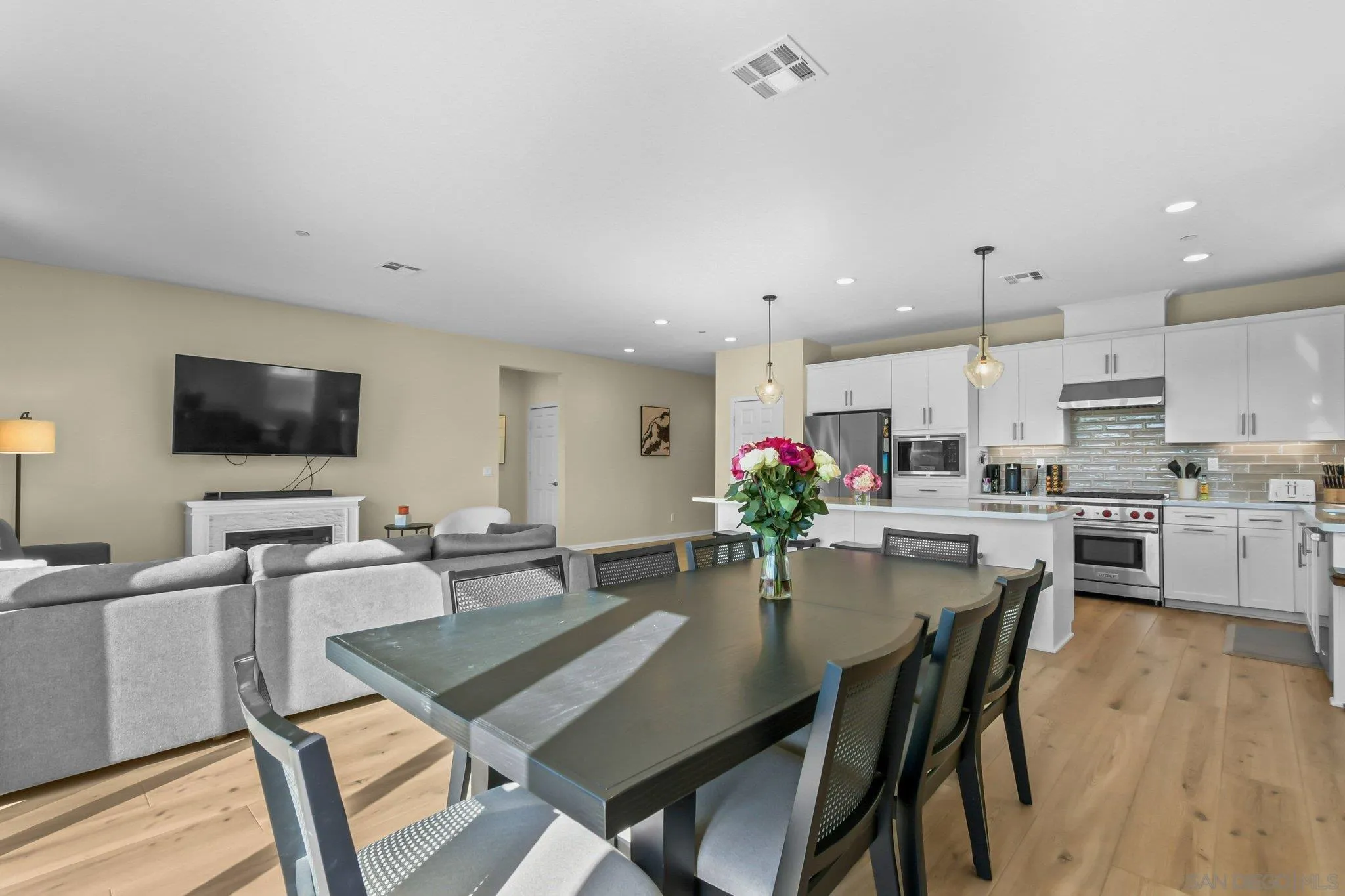 https://cdn.realtyfeed.com/cdn/127/260002347/538abda75224ab650ebefba7f527933a.webp