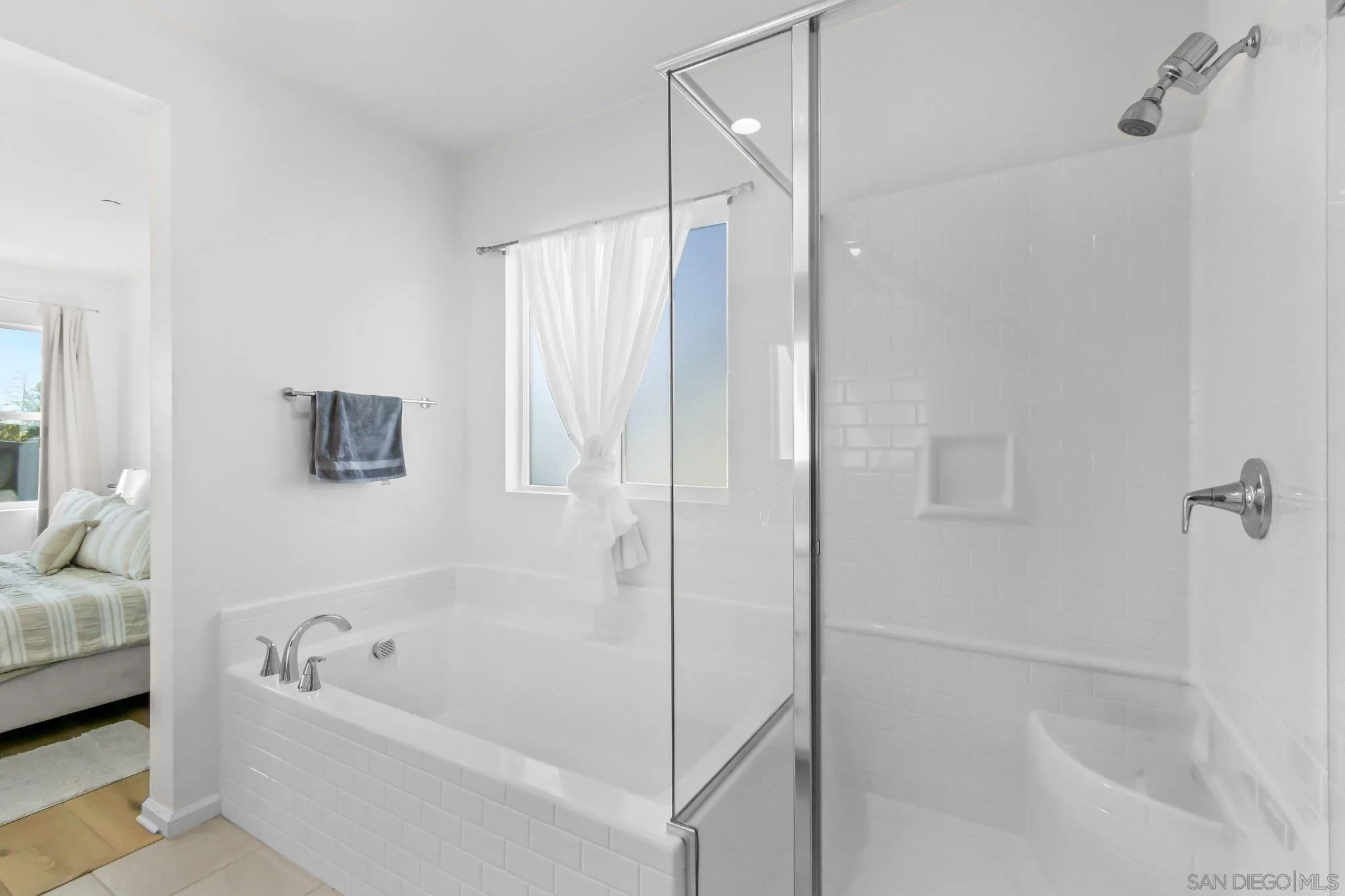 https://cdn.realtyfeed.com/cdn/127/260002347/83c89ef50694fde9d27e749055ce660b.webp