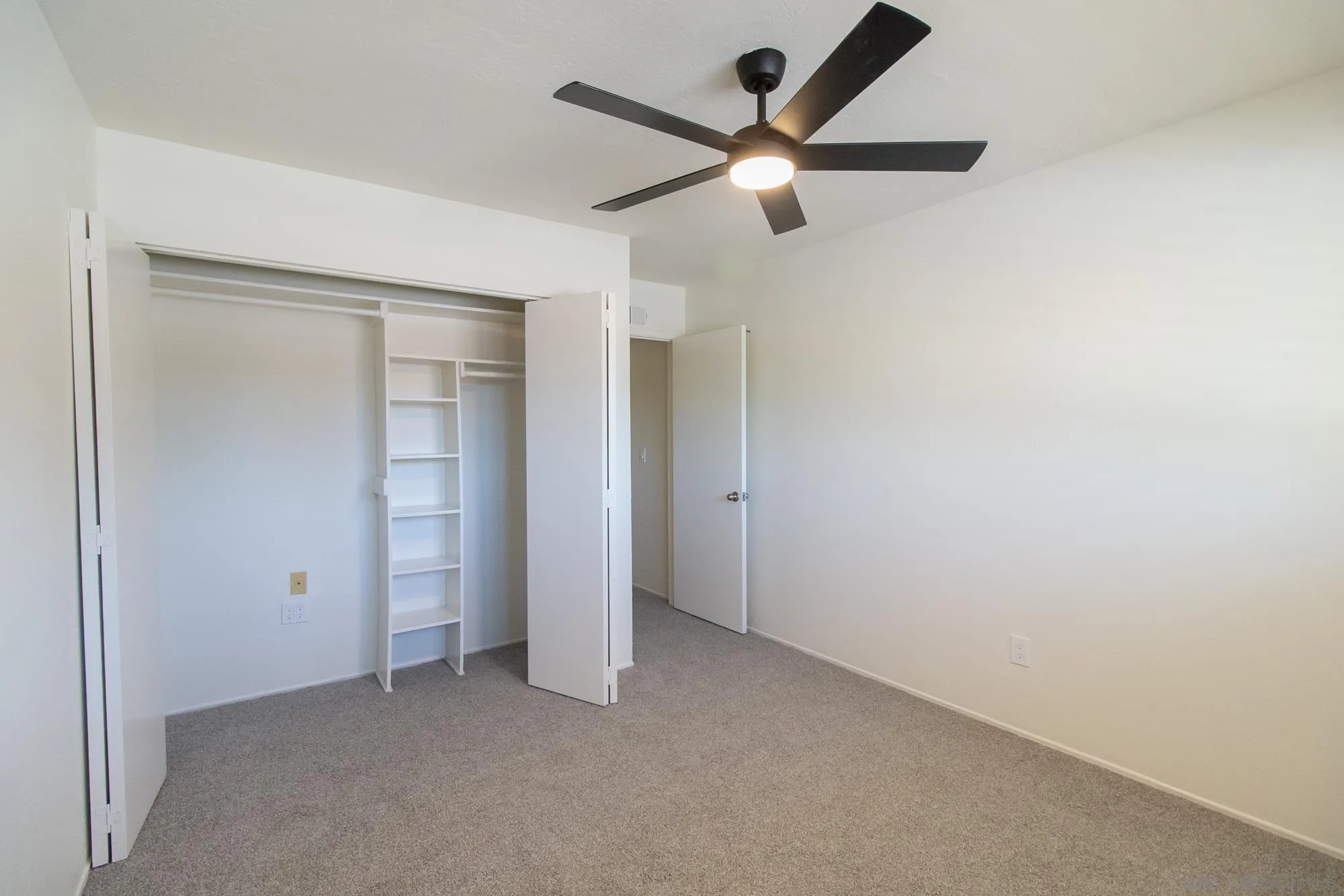 https://cdn.realtyfeed.com/cdn/127/260002349/134855d80625abcc9e3f288109d399a9.webp