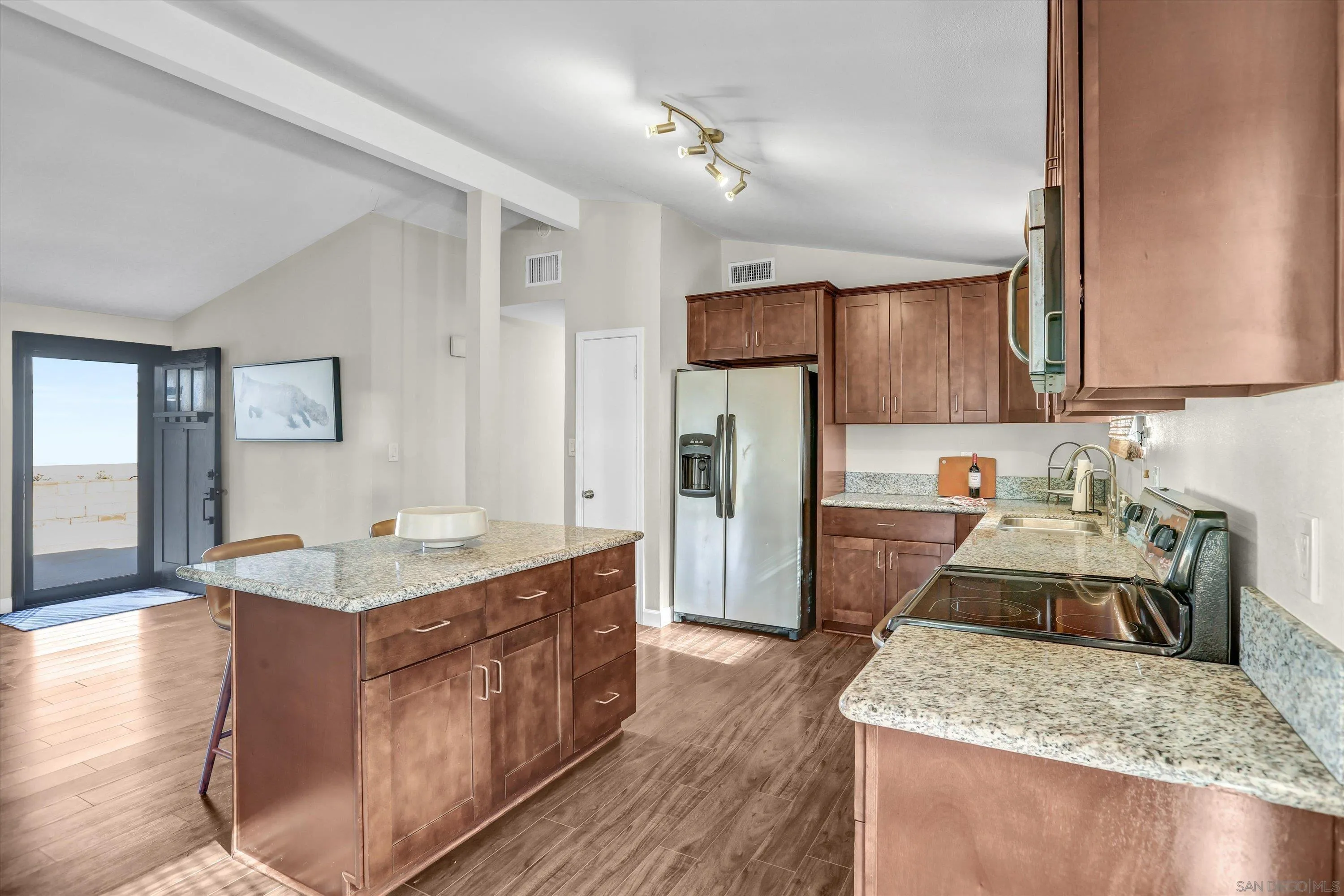 https://cdn.realtyfeed.com/cdn/127/260002351/71d0f373c1b615f8b0394ff3e7bc3b58.webp