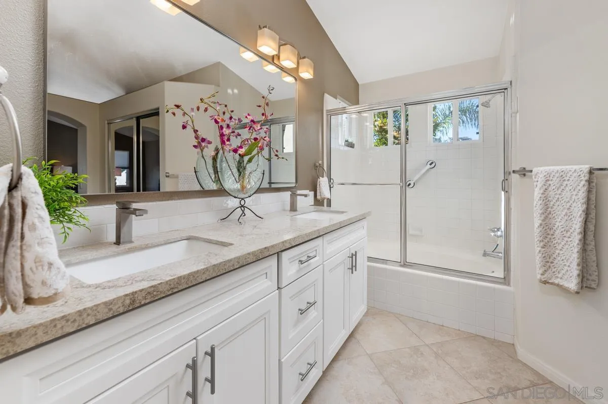 https://cdn.realtyfeed.com/cdn/127/260002352/03d91519d76d6697203e6bd279d1d191.webp