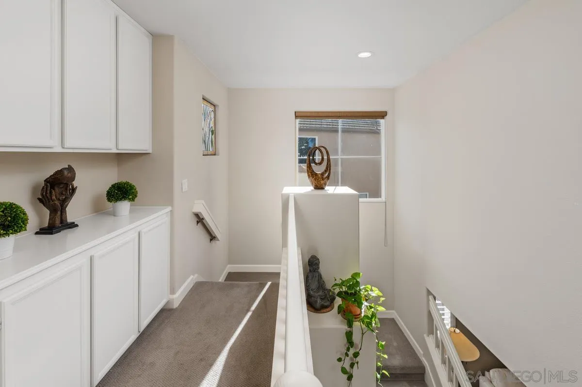 https://cdn.realtyfeed.com/cdn/127/260002352/b73c03f4475614d24bf190c9d0559d30.webp