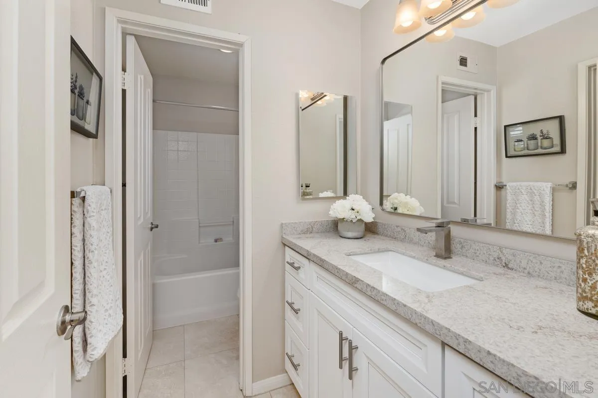 https://cdn.realtyfeed.com/cdn/127/260002352/c884e9fb9e4d1ce83fc411aff0de0c05.webp