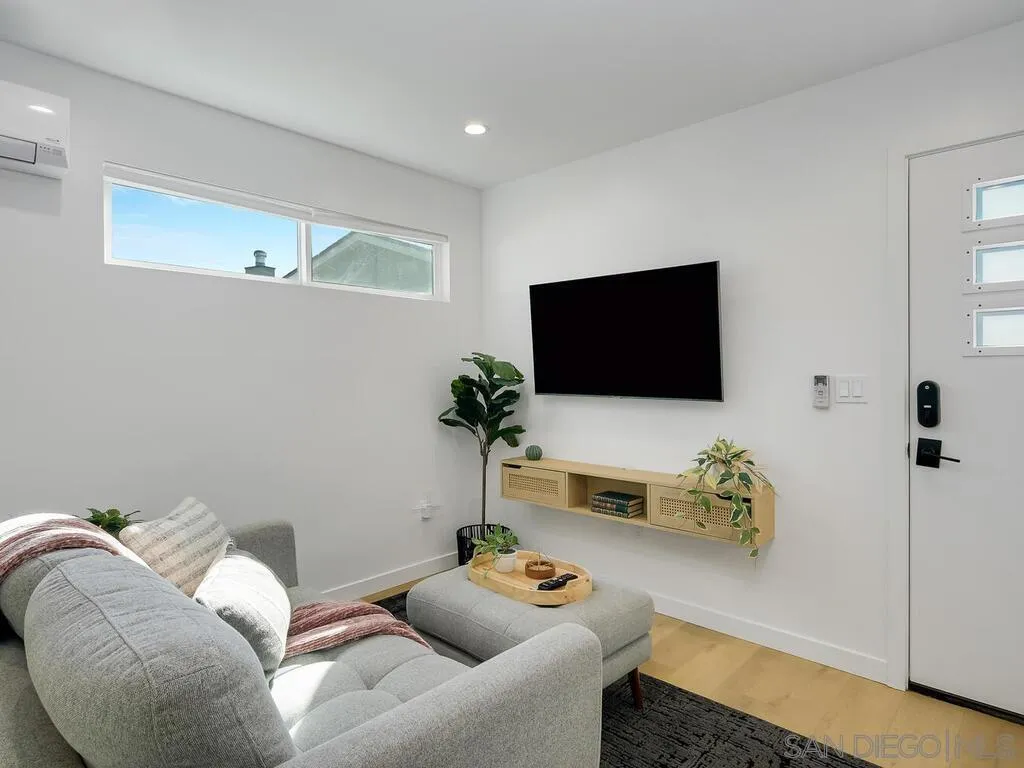 https://cdn.realtyfeed.com/cdn/127/260002357/4db7584ed91dba0027b8b67c43b98be2.webp