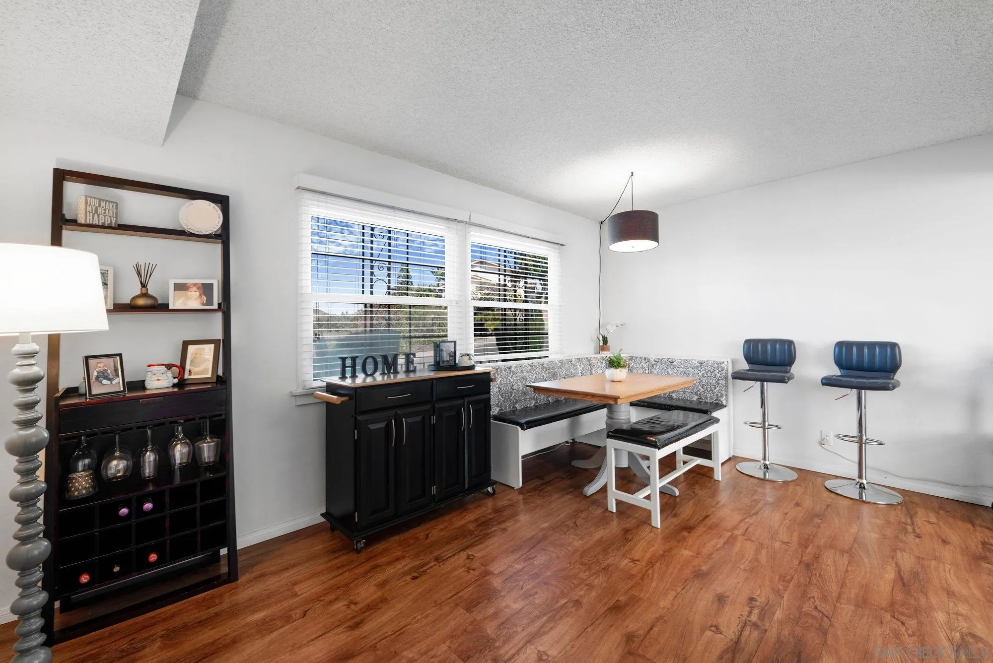 https://cdn.realtyfeed.com/cdn/127/260002358/5b30b16494c357e350f6be3e35abc3ec.webp