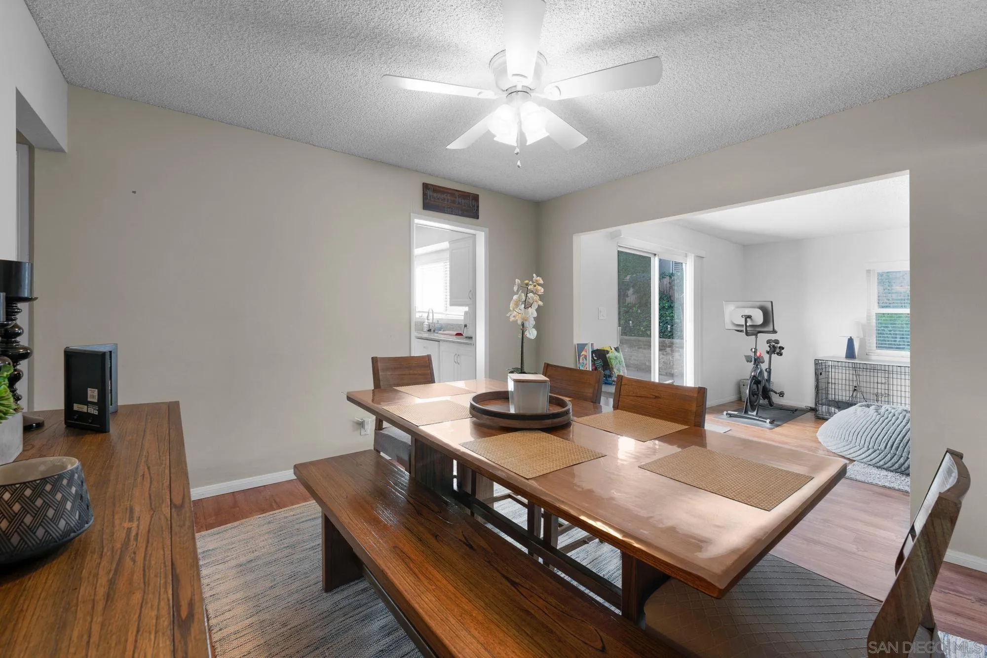 https://cdn.realtyfeed.com/cdn/127/260002358/812ff8c7753c5460981e9c6662904c1b.webp