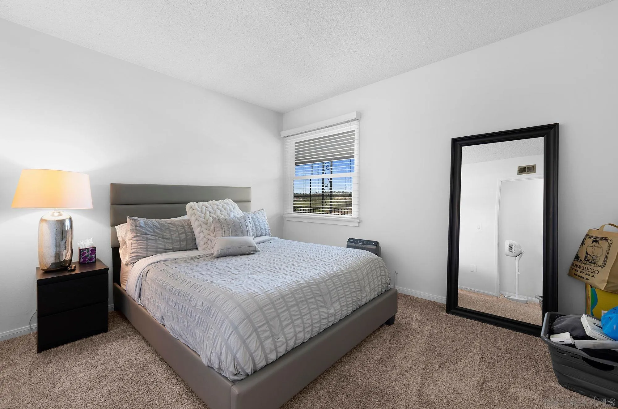 https://cdn.realtyfeed.com/cdn/127/260002358/ae7b253a8c779b17bb20d6d00278a83d.webp