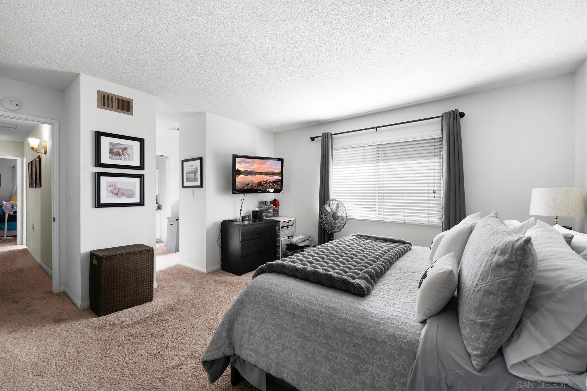 https://cdn.realtyfeed.com/cdn/127/260002358/c6954c02644b8aa7ab22db8958aa8456.webp
