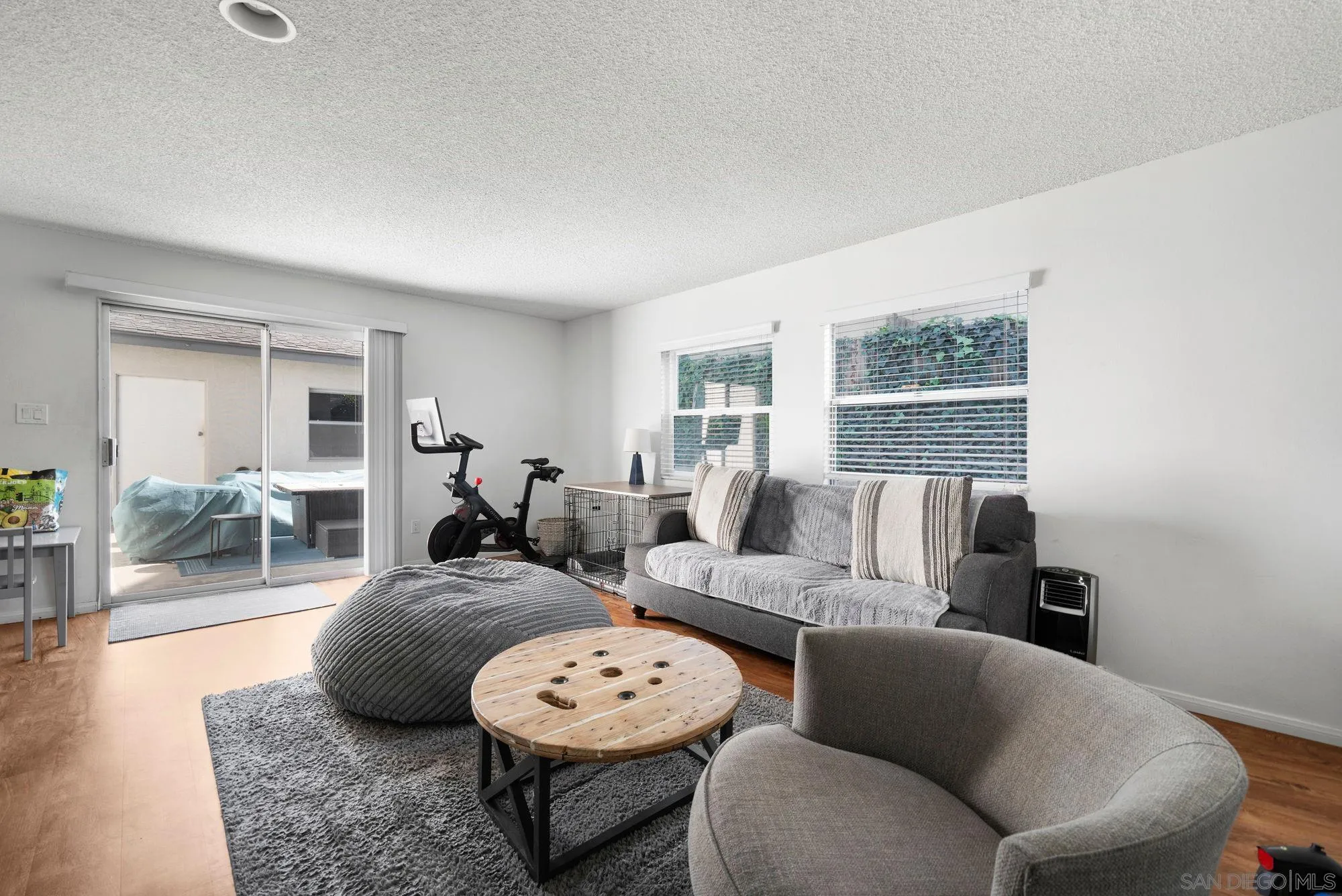 https://cdn.realtyfeed.com/cdn/127/260002358/e43ed37a43af48f78f9adc1aa2cbc0ca.webp
