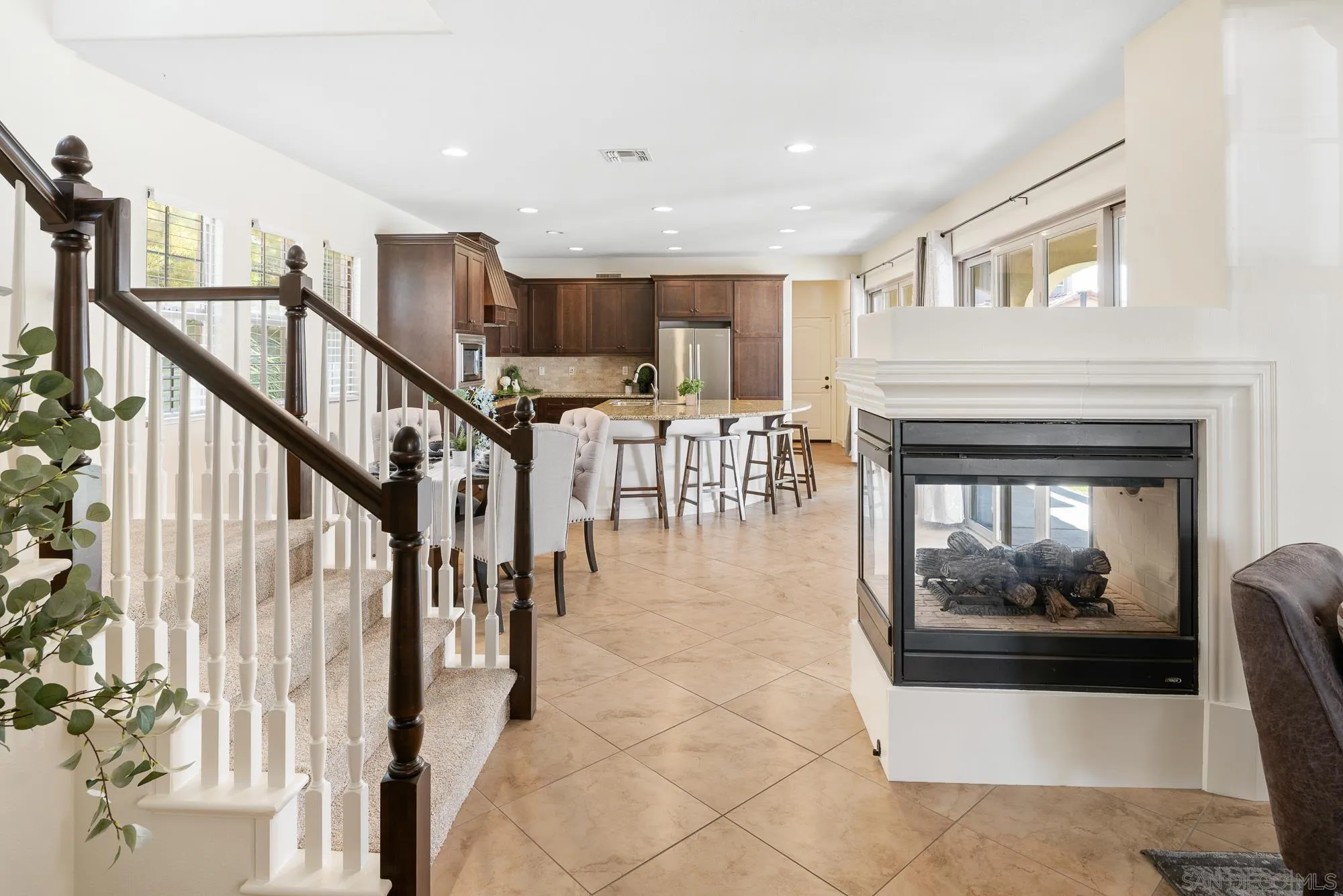 https://cdn.realtyfeed.com/cdn/127/260002367/21c053c816d5a52e78b2cf358a3c0857.webp