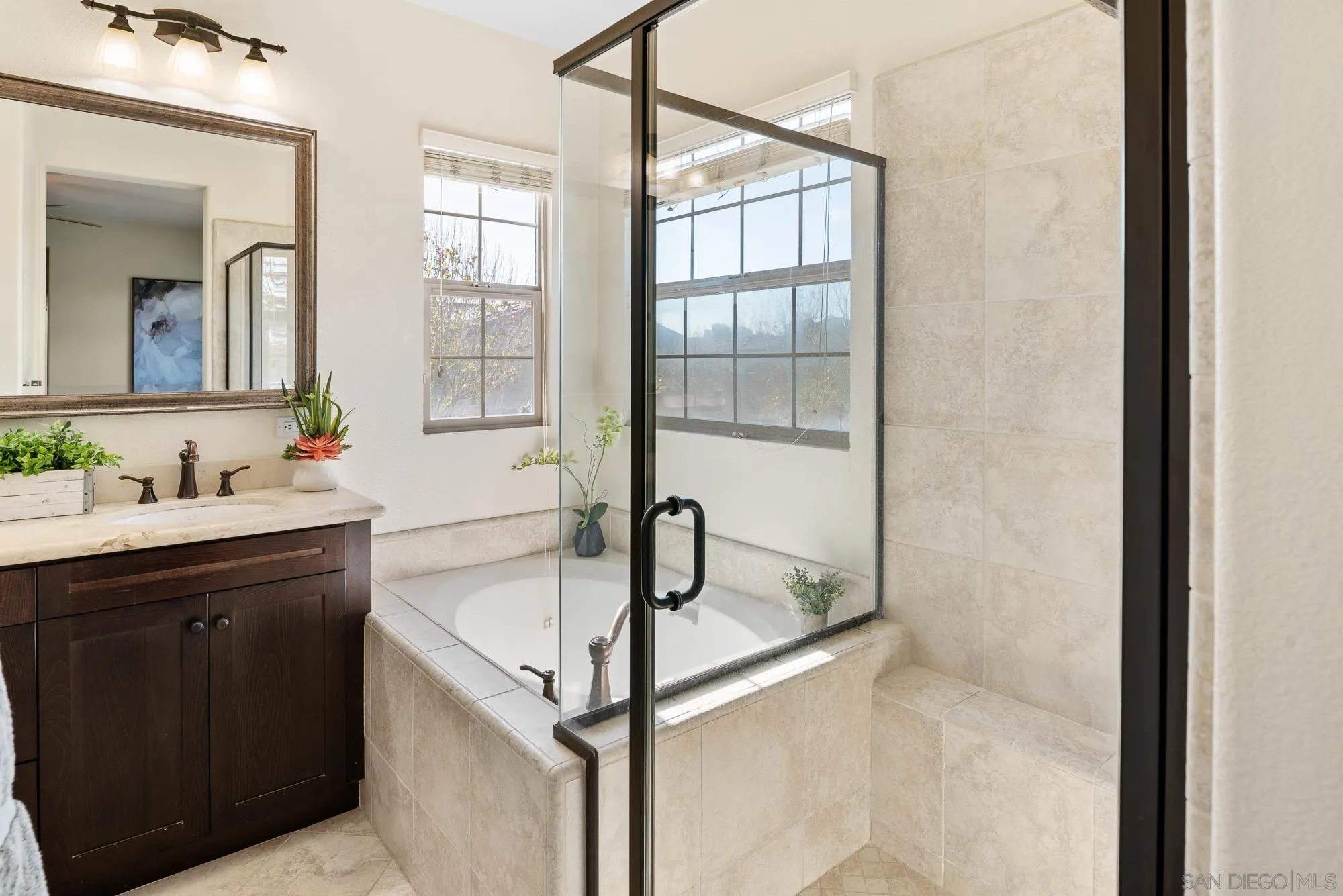 https://cdn.realtyfeed.com/cdn/127/260002367/261855c3e69b63e3f665868838fc6b8a.webp