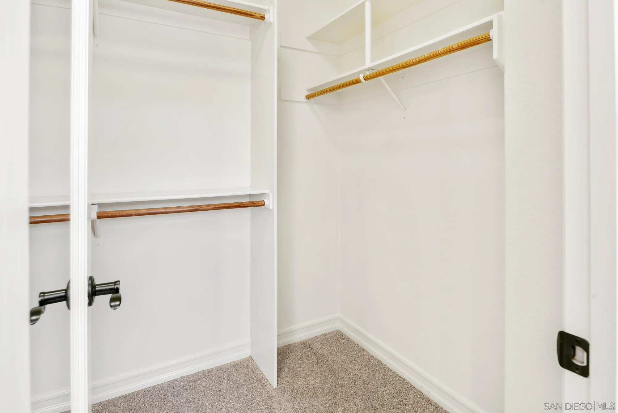 https://cdn.realtyfeed.com/cdn/127/260002367/4725d396d0ba94c367049505b88868ac.webp