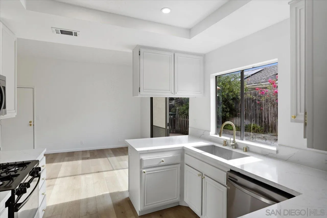 https://cdn.realtyfeed.com/cdn/127/260002370/dda74e68d09ce2afd8514f23a18e0177.webp