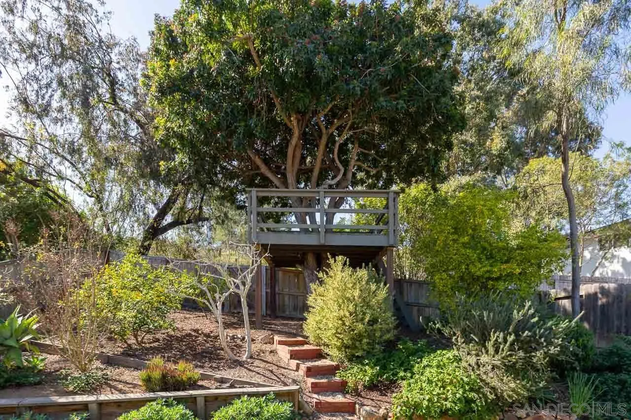 https://cdn.realtyfeed.com/cdn/127/260002371/44f91f72a86bfd8069a942057af72393.webp