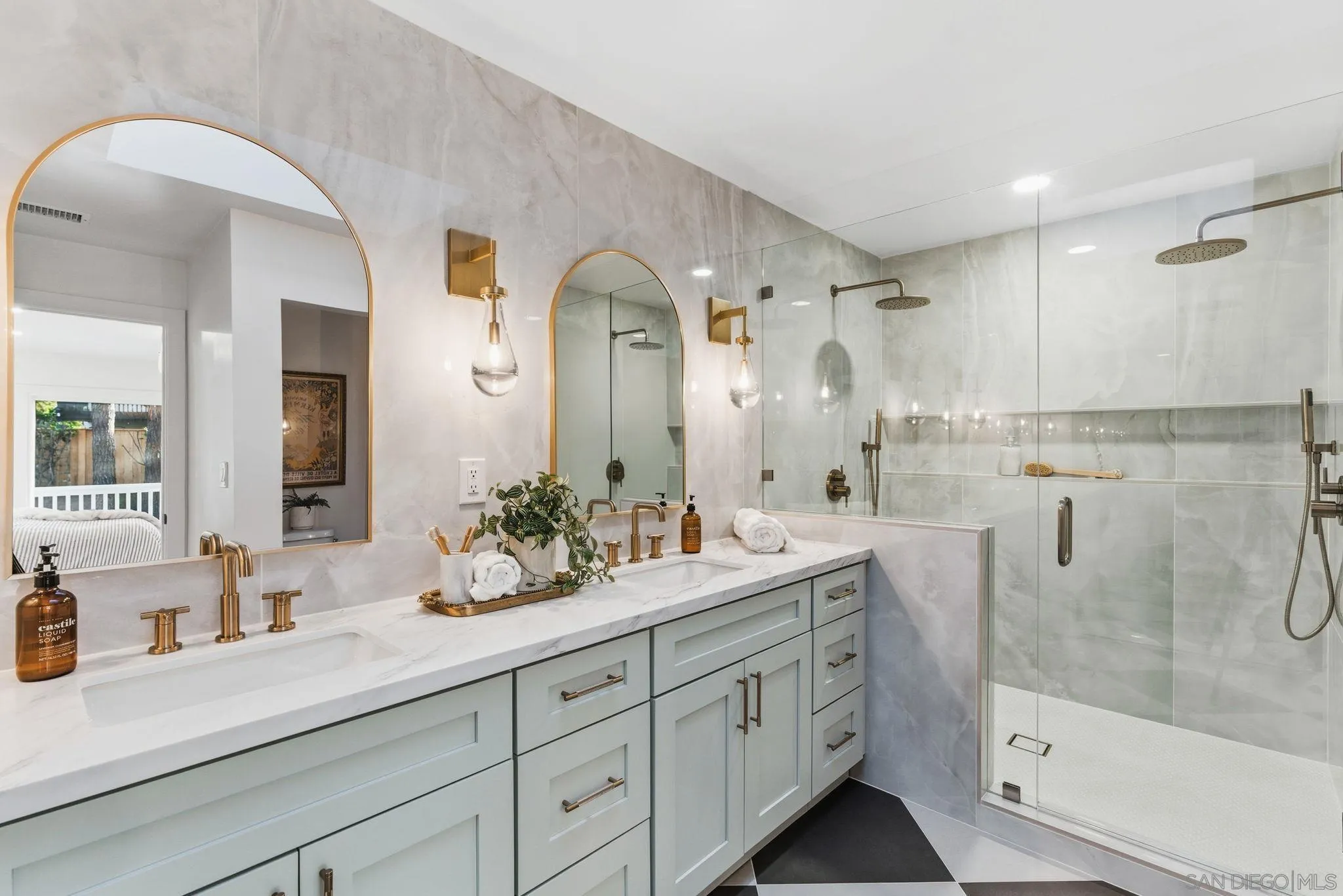 https://cdn.realtyfeed.com/cdn/127/260002376/224c9329ec57b0586c0caca28c208ca9.webp
