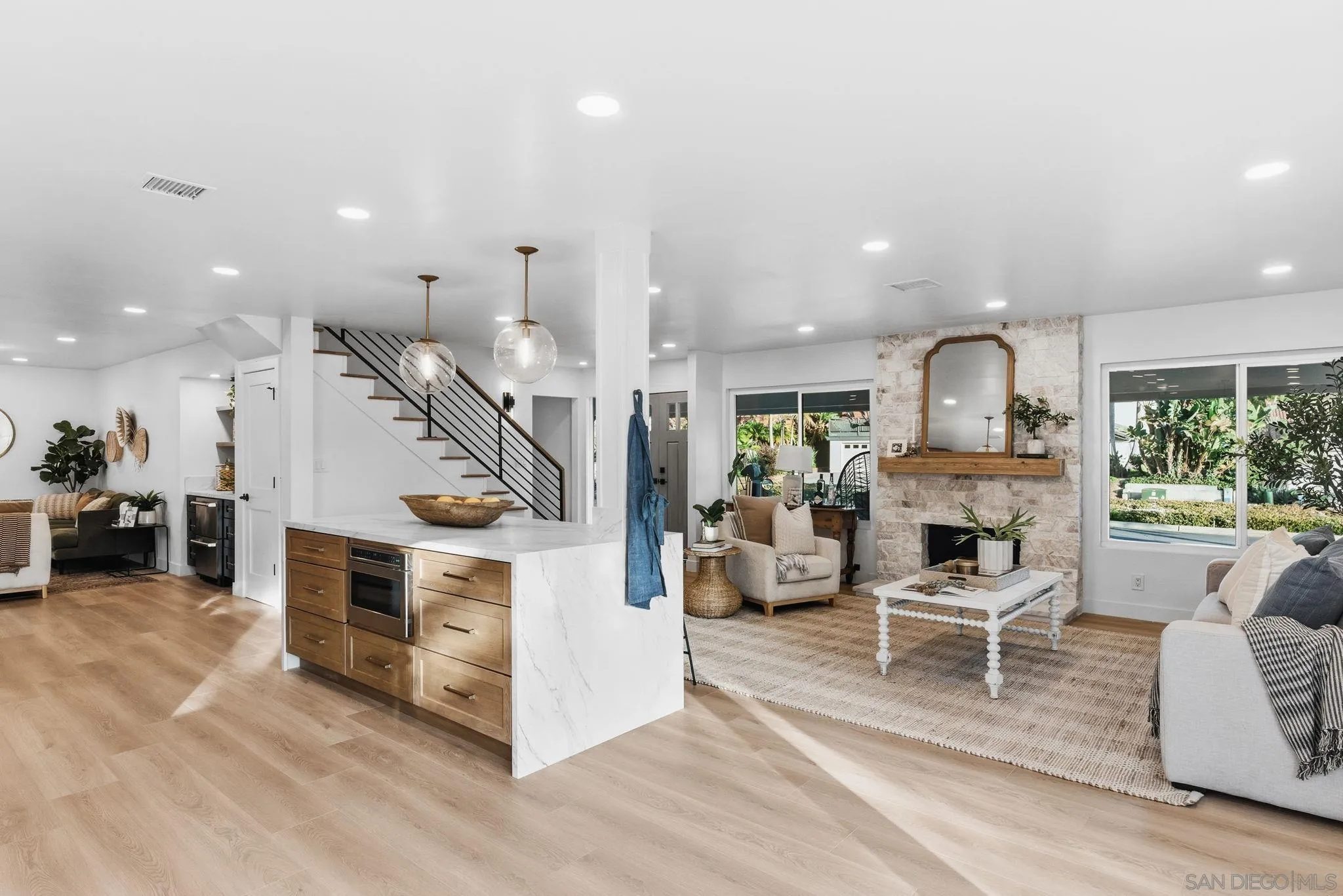 https://cdn.realtyfeed.com/cdn/127/260002376/d44c23e14ae3c2084d9331434a64d4a9.webp